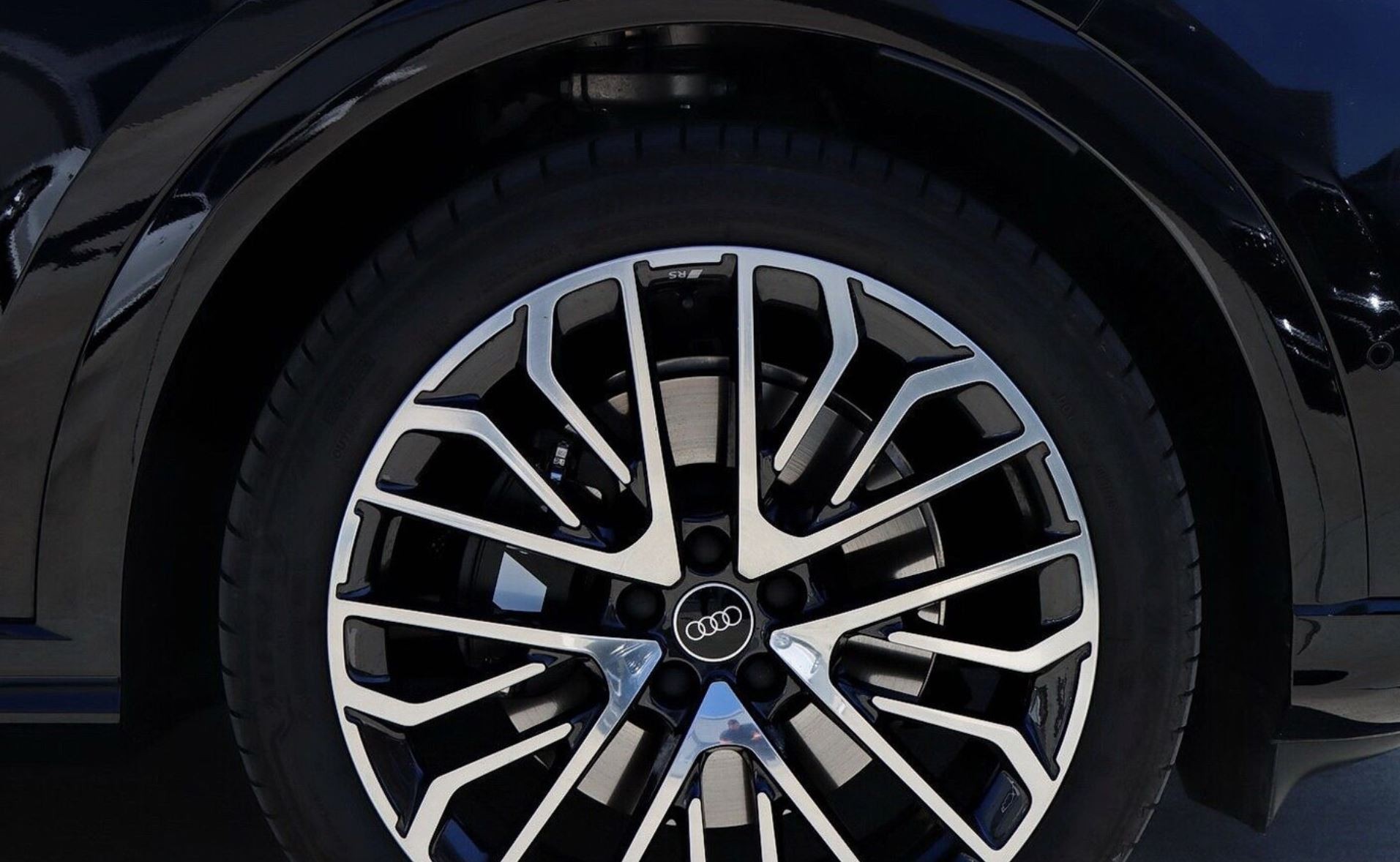 AUDI SQ5 Sportback TFSI quattro S-tronic-image-4