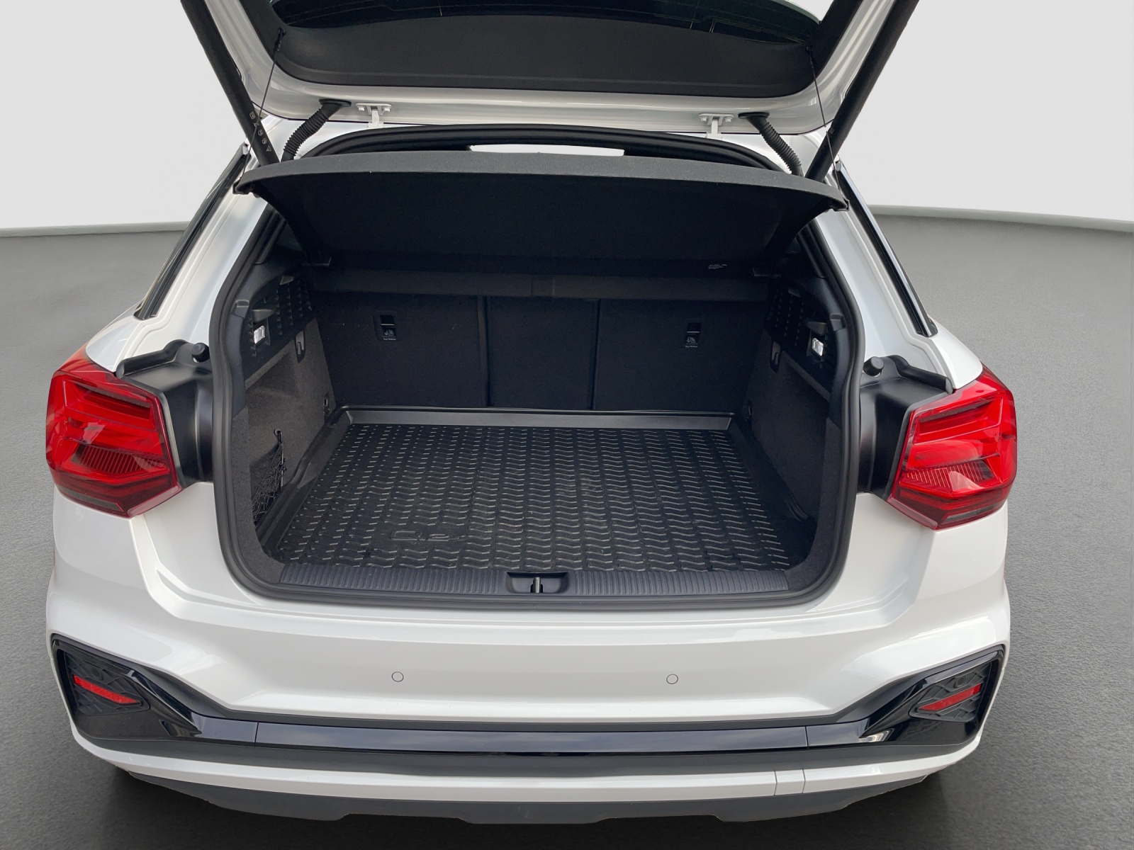 AUDI Q2 40 TFSI S line Attraction quattro S-tronic-image-9