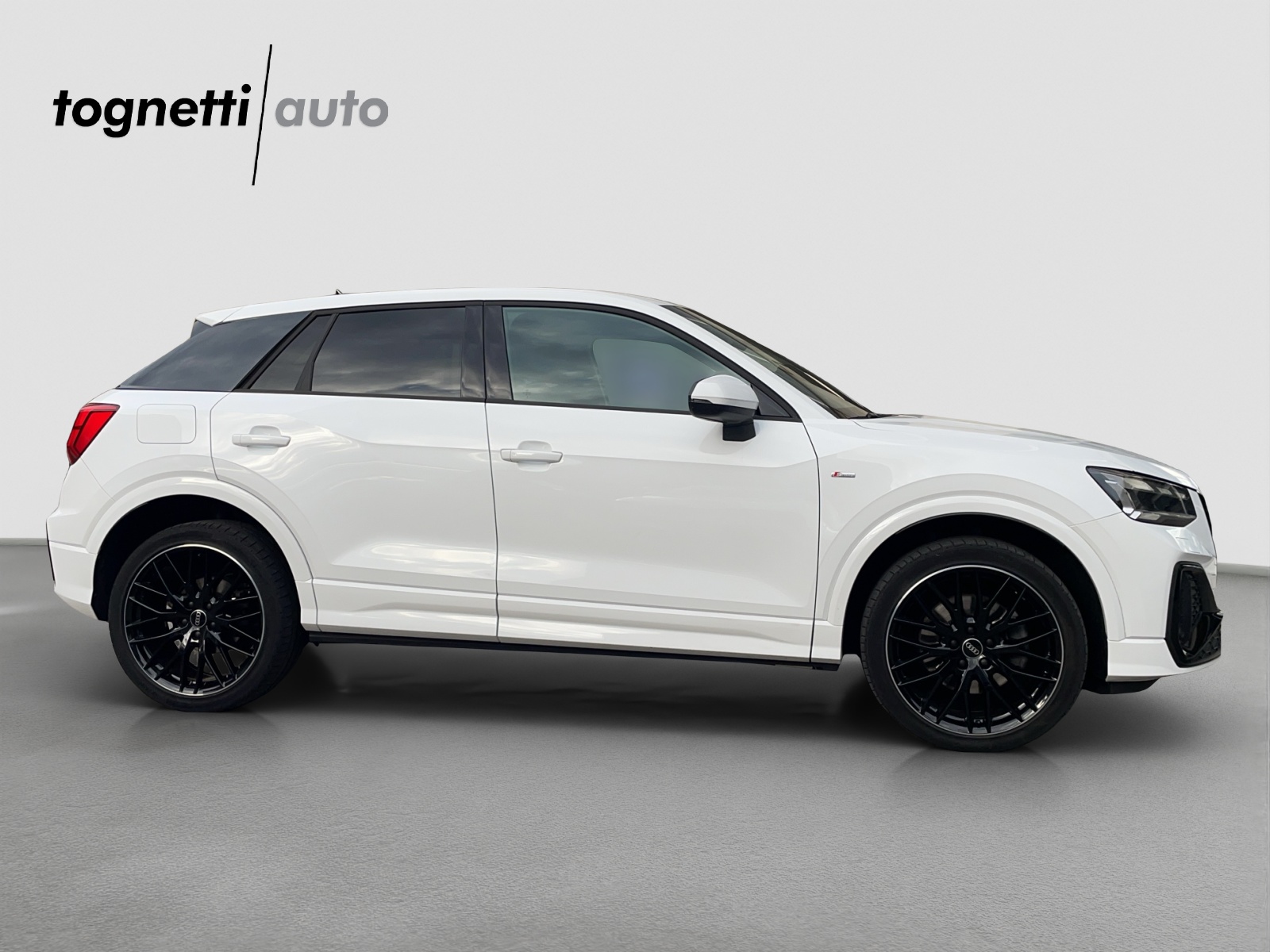 AUDI Q2 40 TFSI S line Attraction quattro S-tronic-image-2