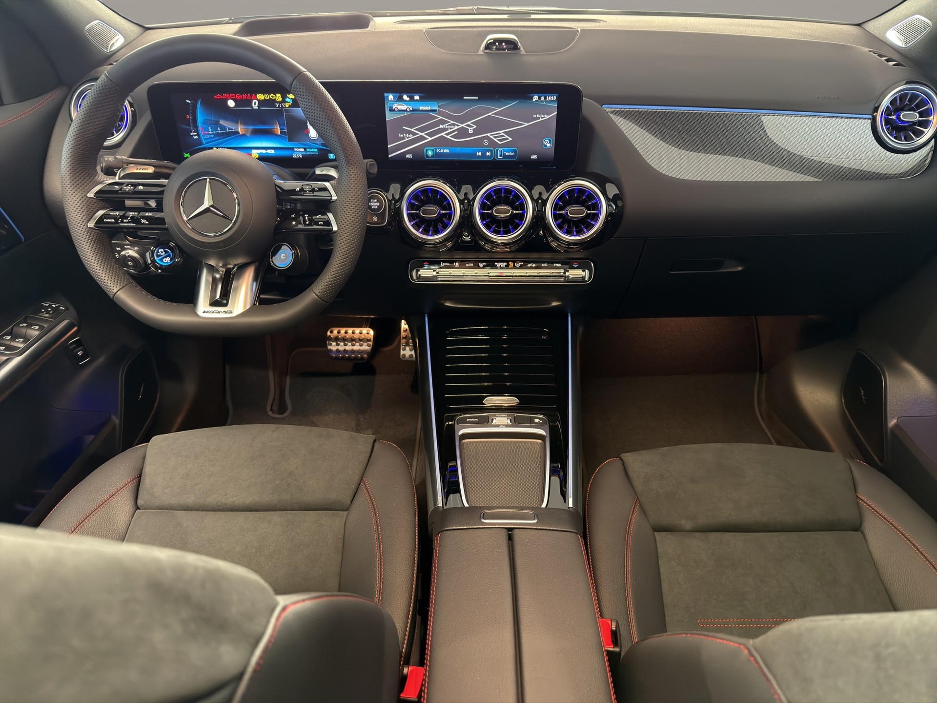 MERCEDES-BENZ GLA AMG 35 4Matic 8G-DCT-image-9