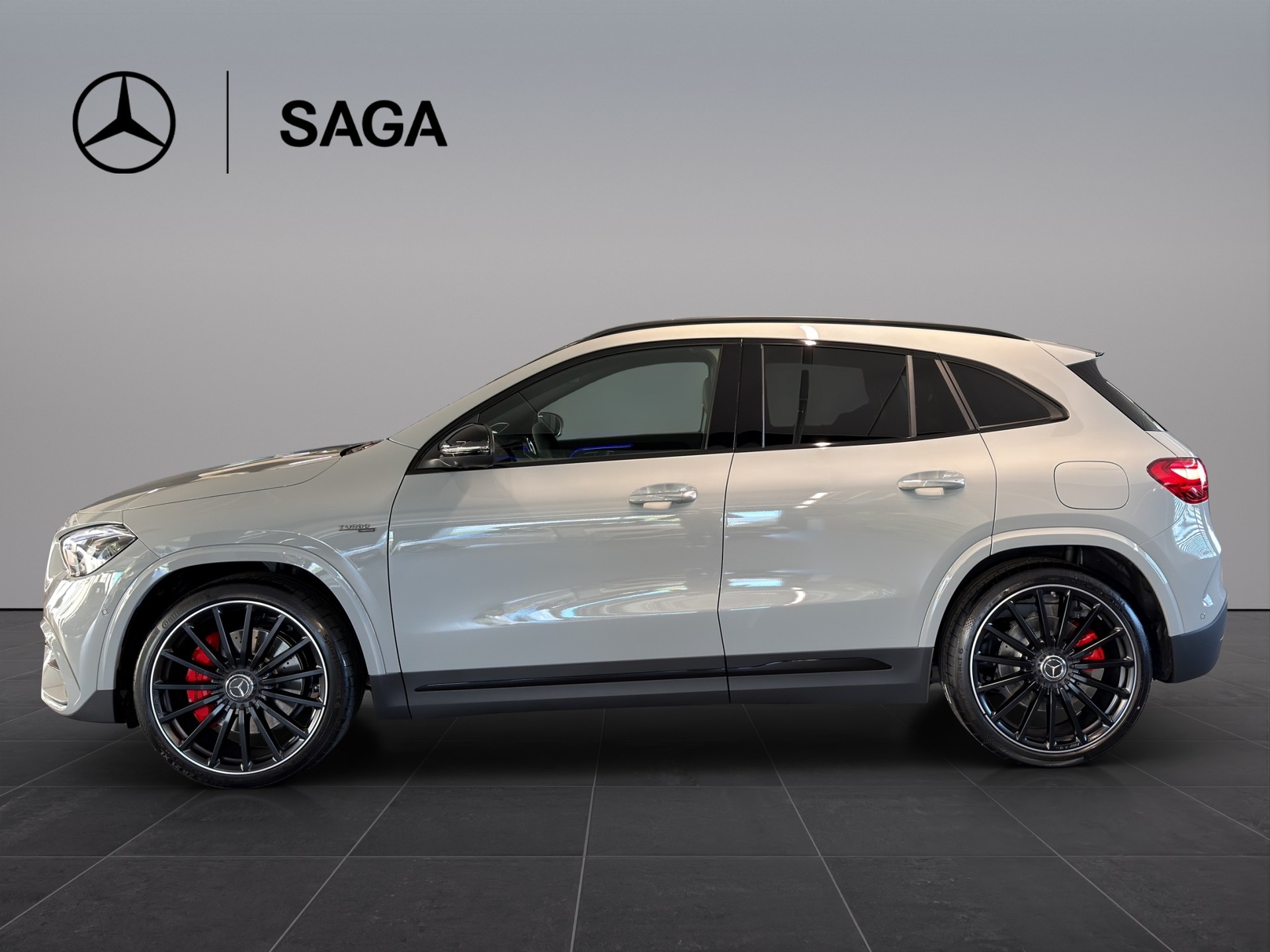MERCEDES-BENZ GLA AMG 35 4Matic 8G-DCT-image-3