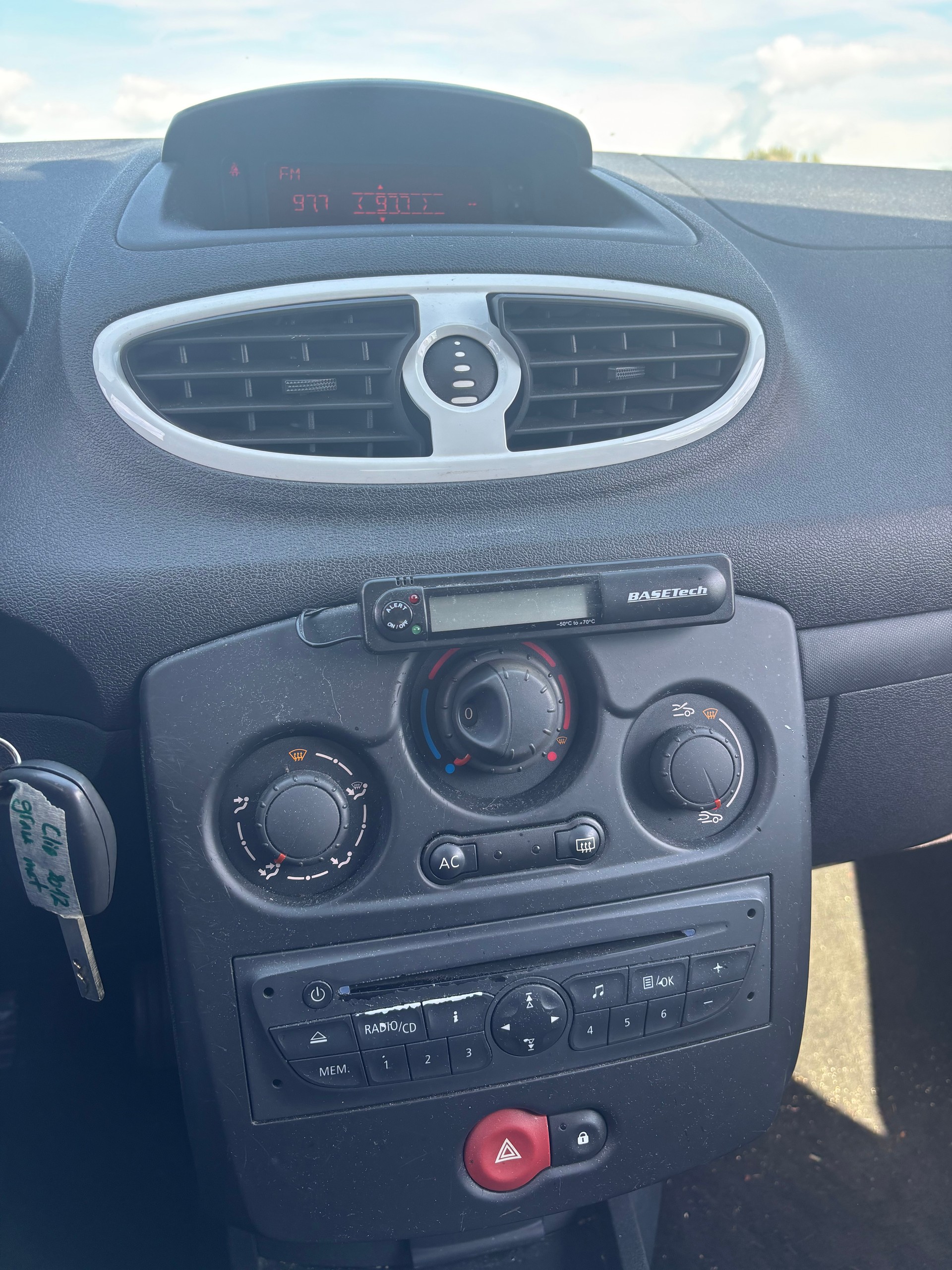 RENAULT Clio Grandtour 1.2 16V Turbo Night&Day-image-8