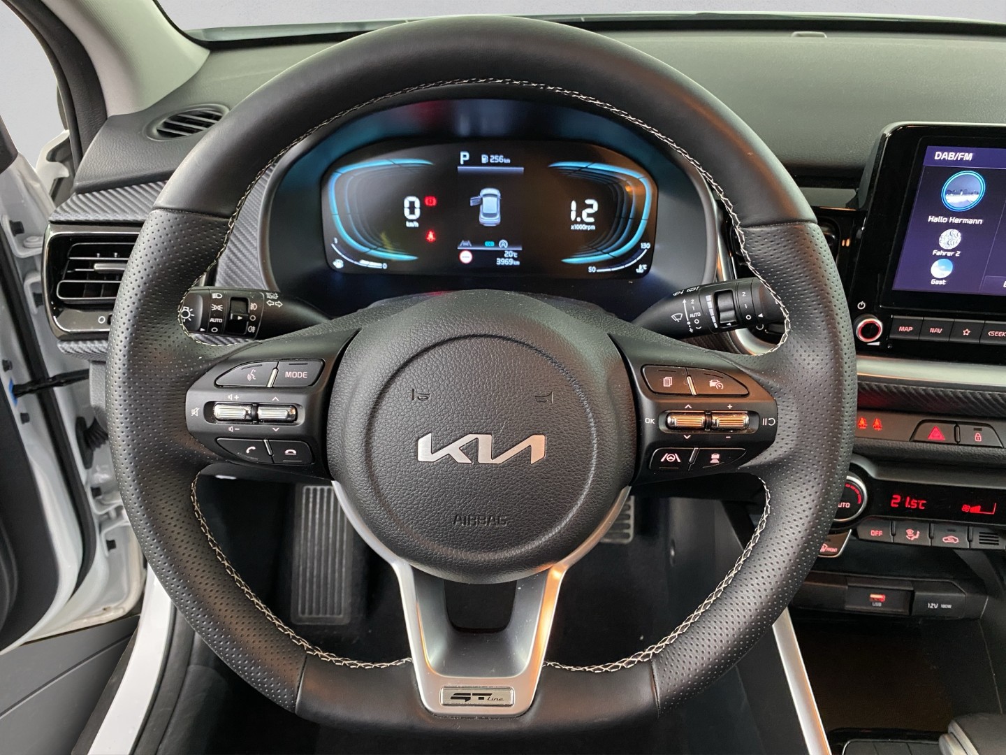 KIA Stonic 1.0 T-GDI MHEV GT-Line DCT-image-6