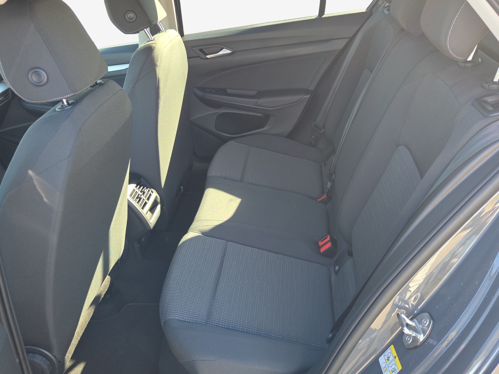 VW Golf 1.5 e TSI mHEV Value DSG-image-11