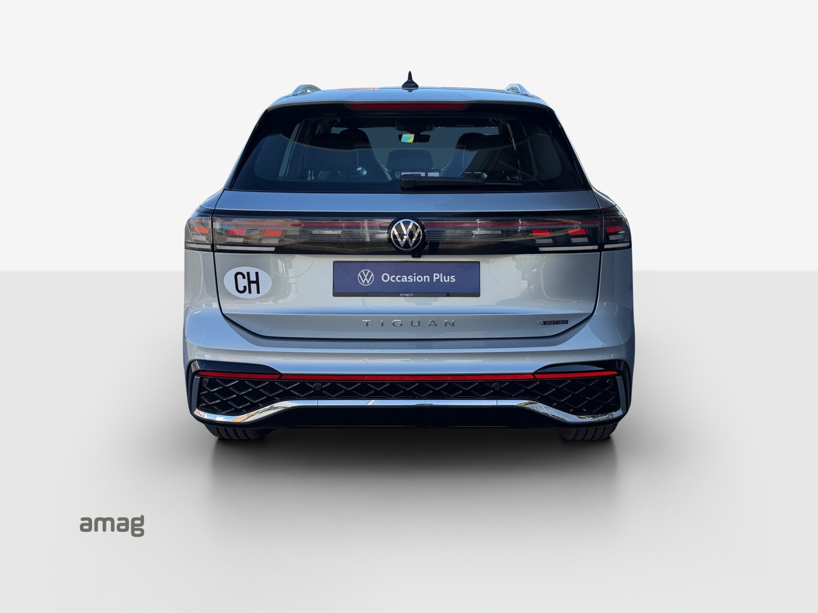 VW Tiguan 2.0 TSI DSG R-Line 4Motion-image-3
