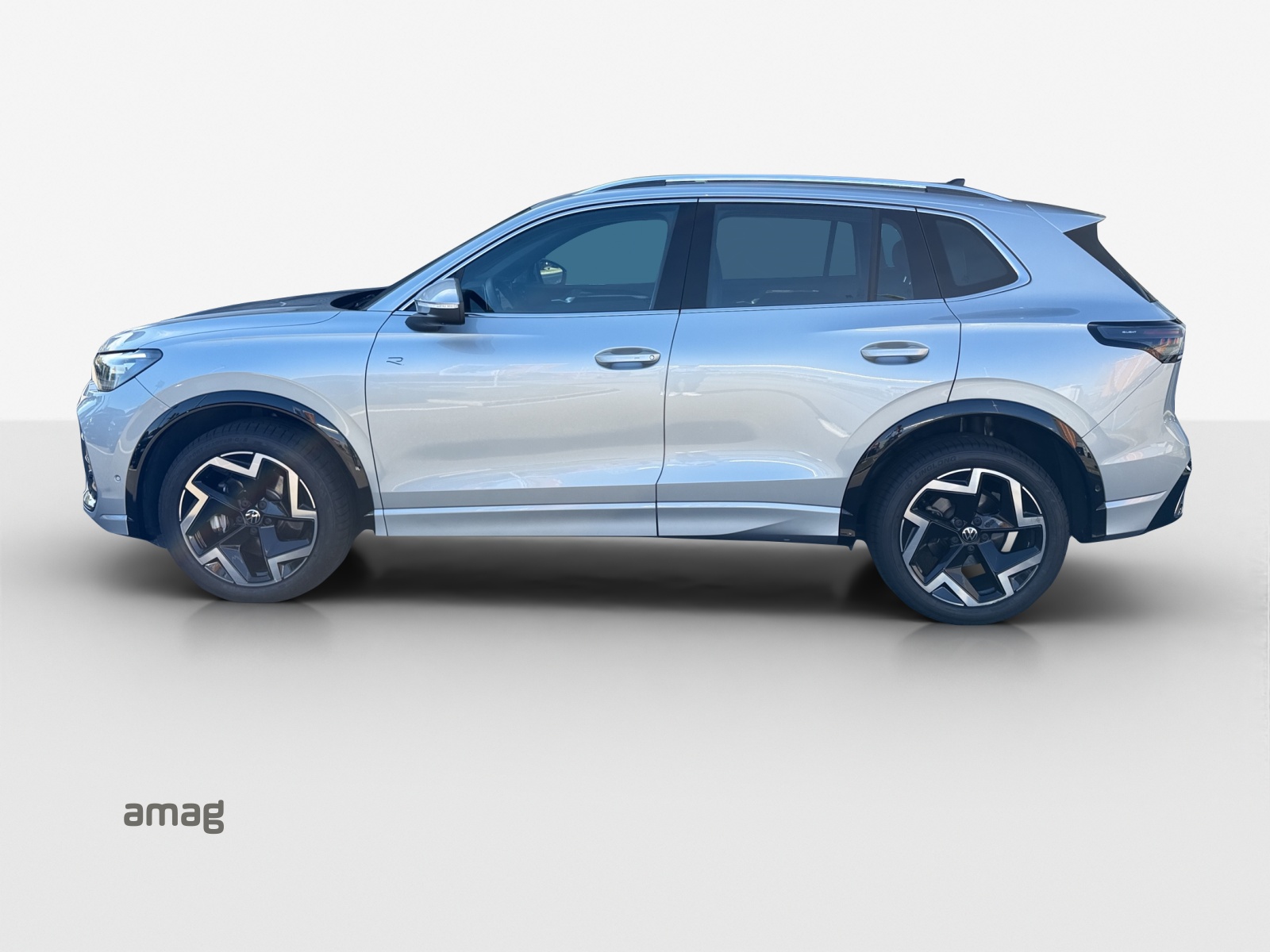 VW Tiguan 2.0 TSI DSG R-Line 4Motion-image-1