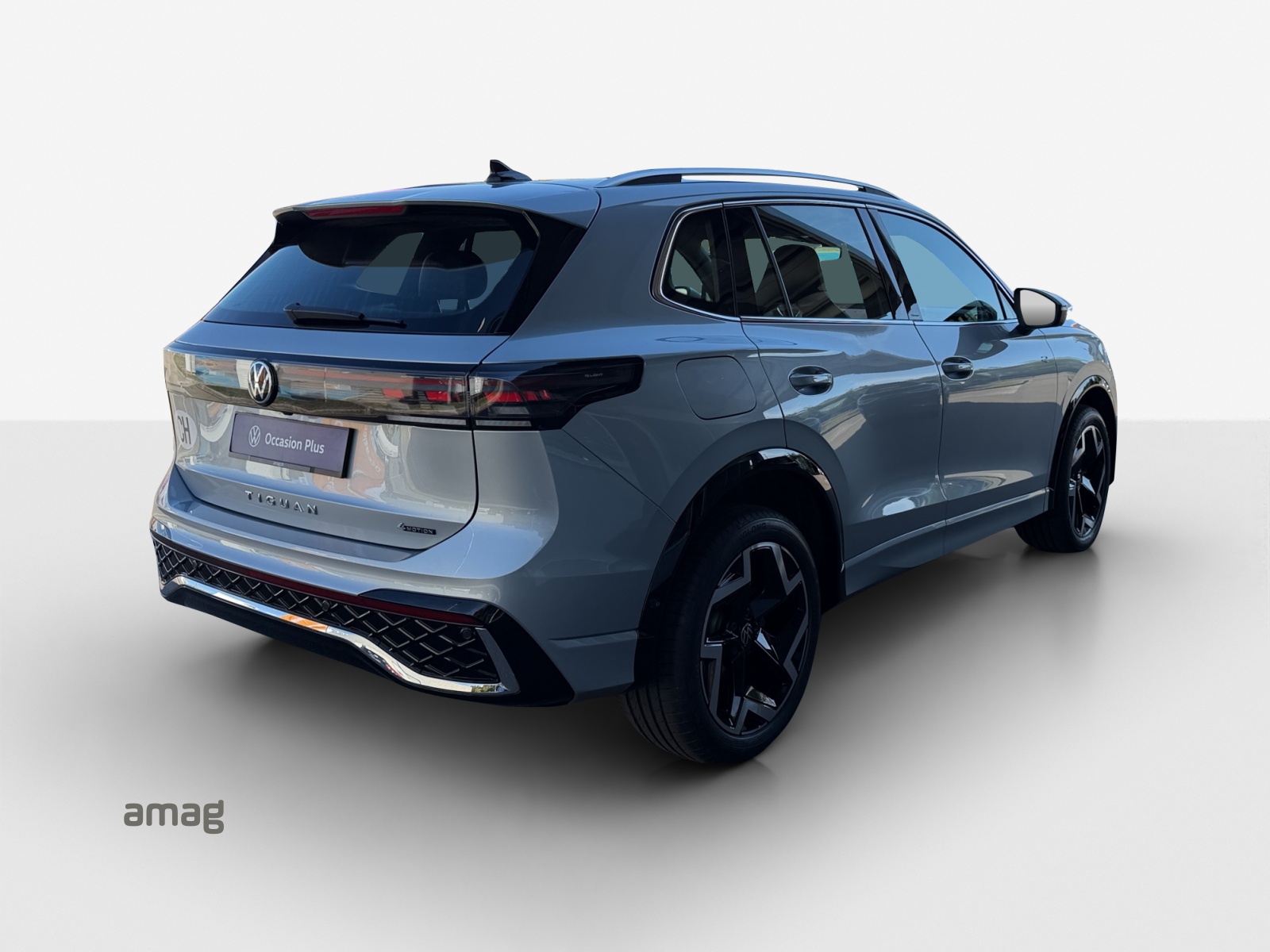 VW Tiguan 2.0 TSI DSG R-Line 4Motion-image-4