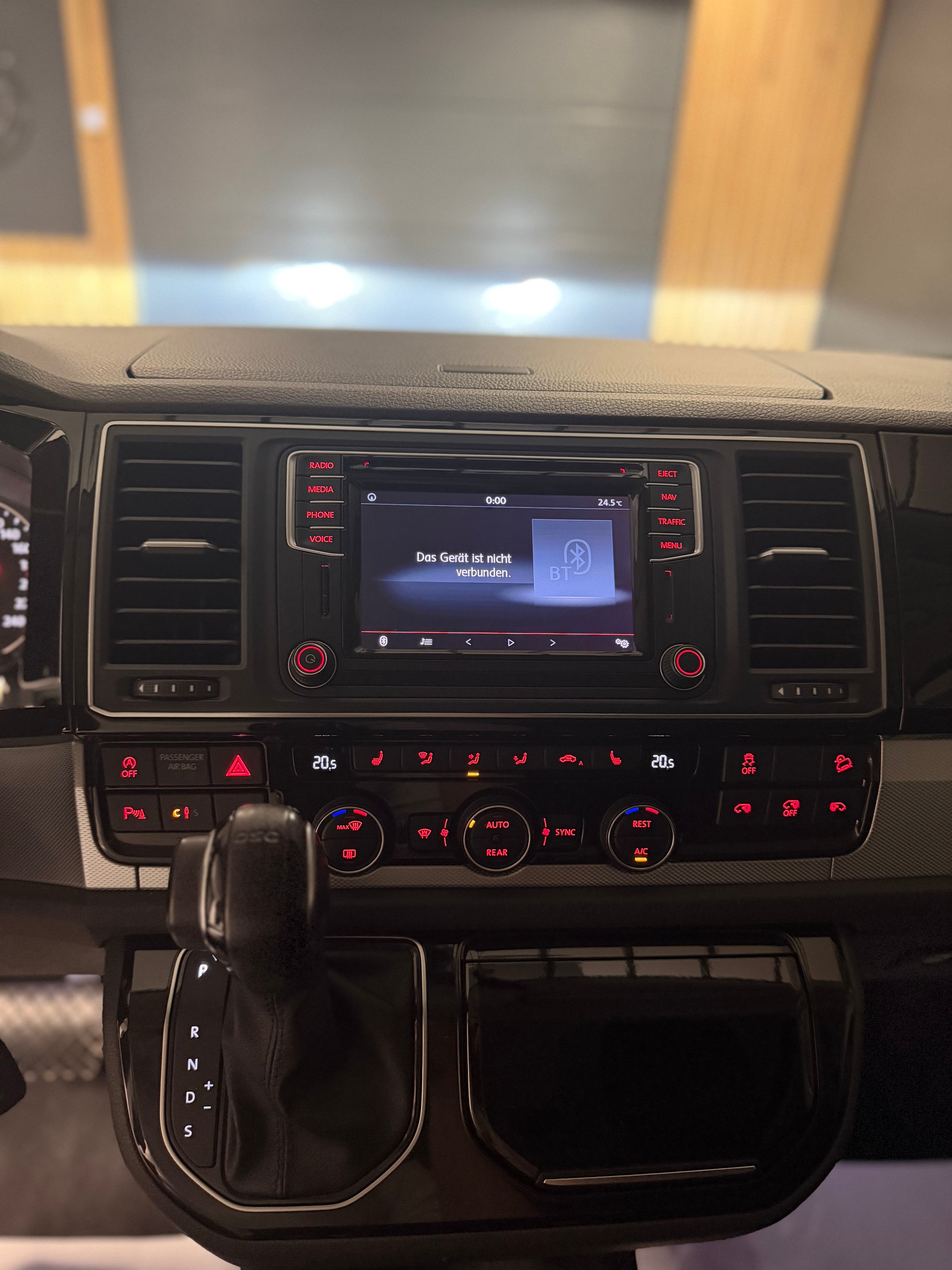 VW T6 Multivan 2.0 Bi-TDI Highline 4Motion DSG, zusätzlich 10 Jahre / 100‘000km GRATIS-SERVICE!-image-16