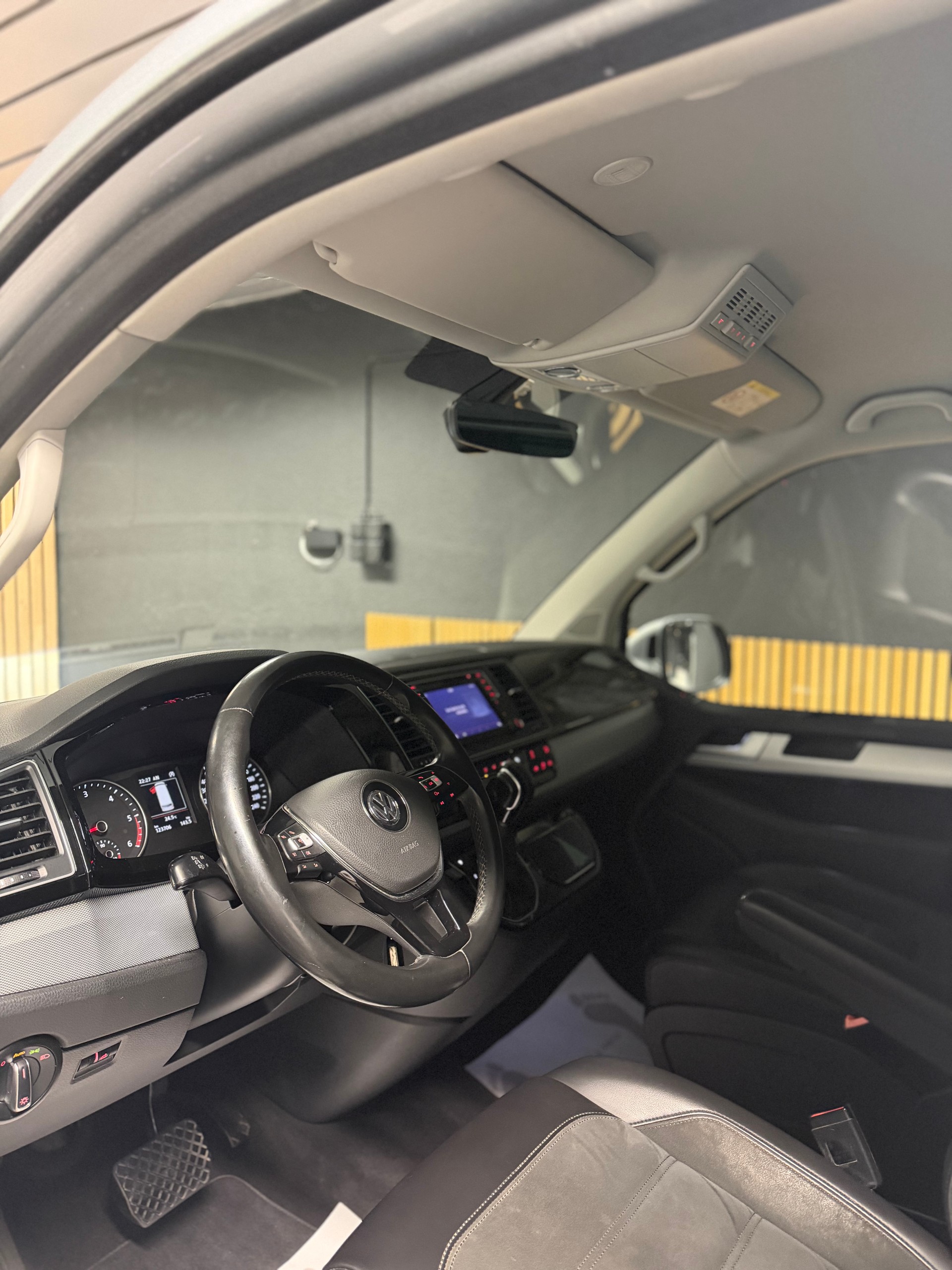 VW T6 Multivan 2.0 Bi-TDI Highline 4Motion DSG, zusätzlich 10 Jahre / 100‘000km GRATIS-SERVICE!-image-8