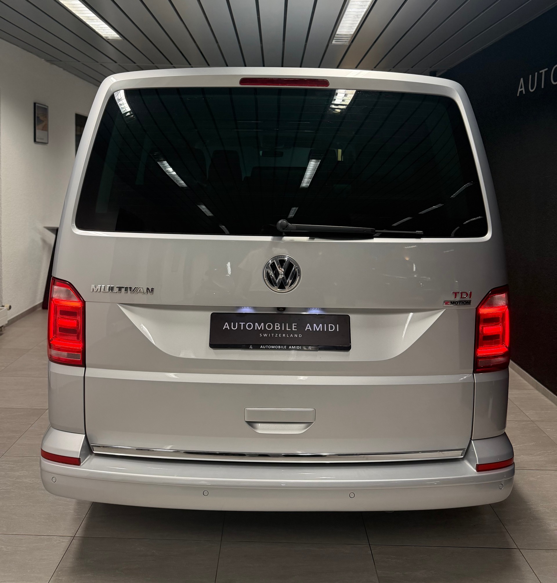 VW T6 Multivan 2.0 Bi-TDI Highline 4Motion DSG, zusätzlich 10 Jahre / 100‘000km GRATIS-SERVICE!-image-3