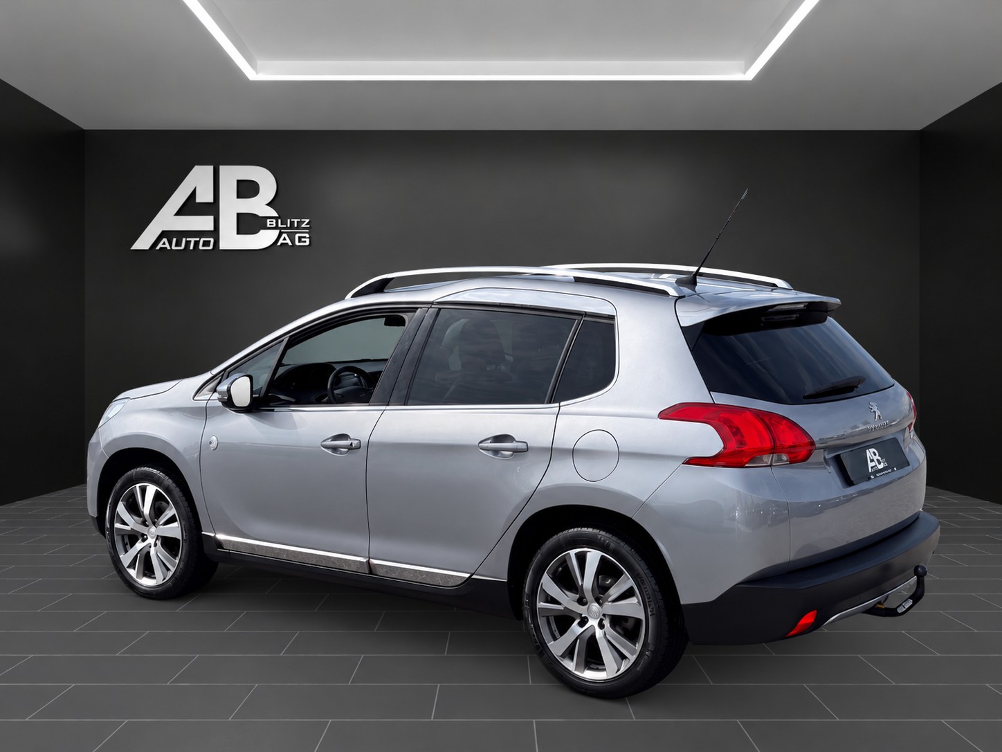 PEUGEOT 2008 1.6 VTI Crossway mit 120 PS-image-2