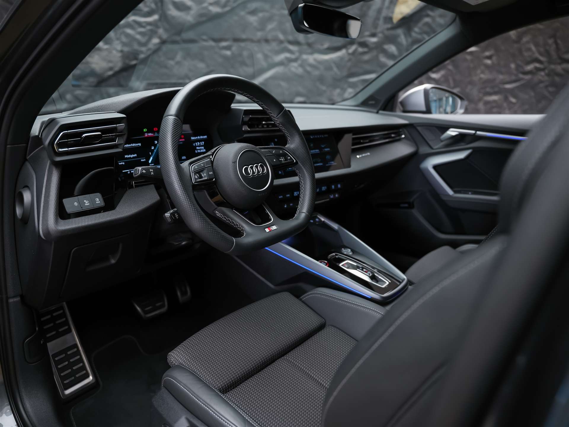 AUDI S3 Limousine TFSI quattro S-tronic *Werksgarantie*Facelift*Head-Up*-image-8