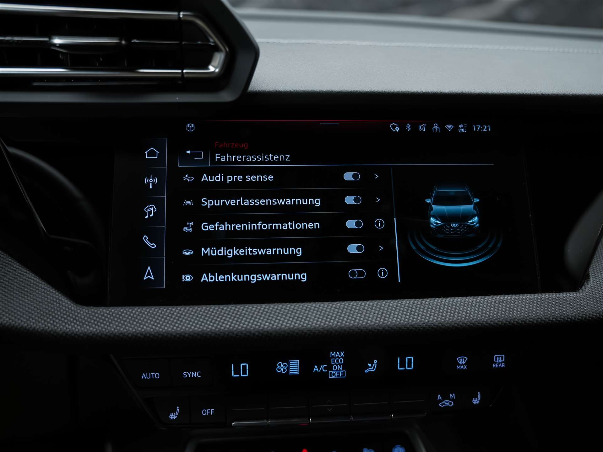 AUDI S3 Limousine TFSI quattro S-tronic *Werksgarantie*Facelift*Head-Up*-image-43