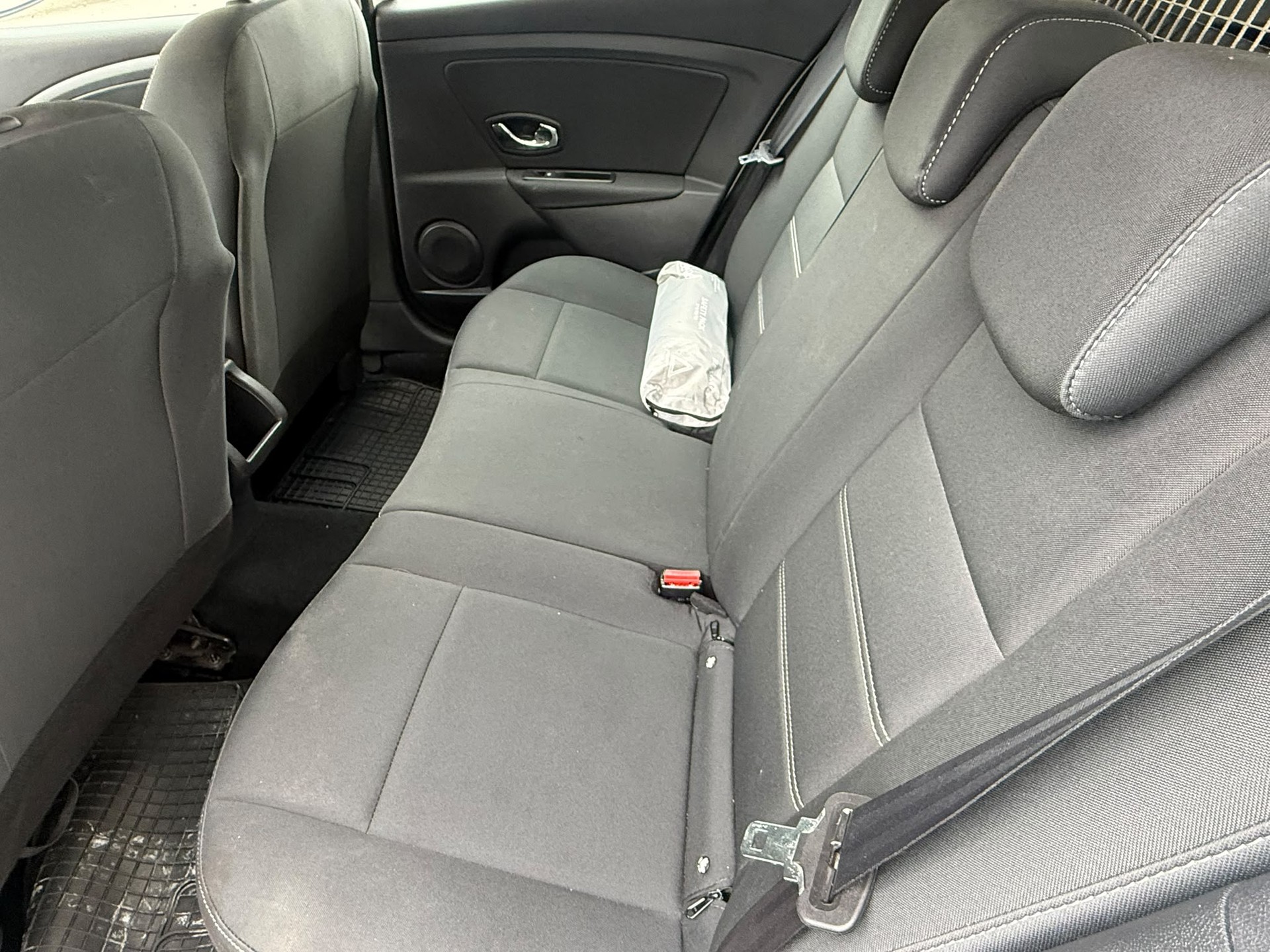 RENAULT Mégane Grandtour 1.5 dCi Bose EDC-image-6