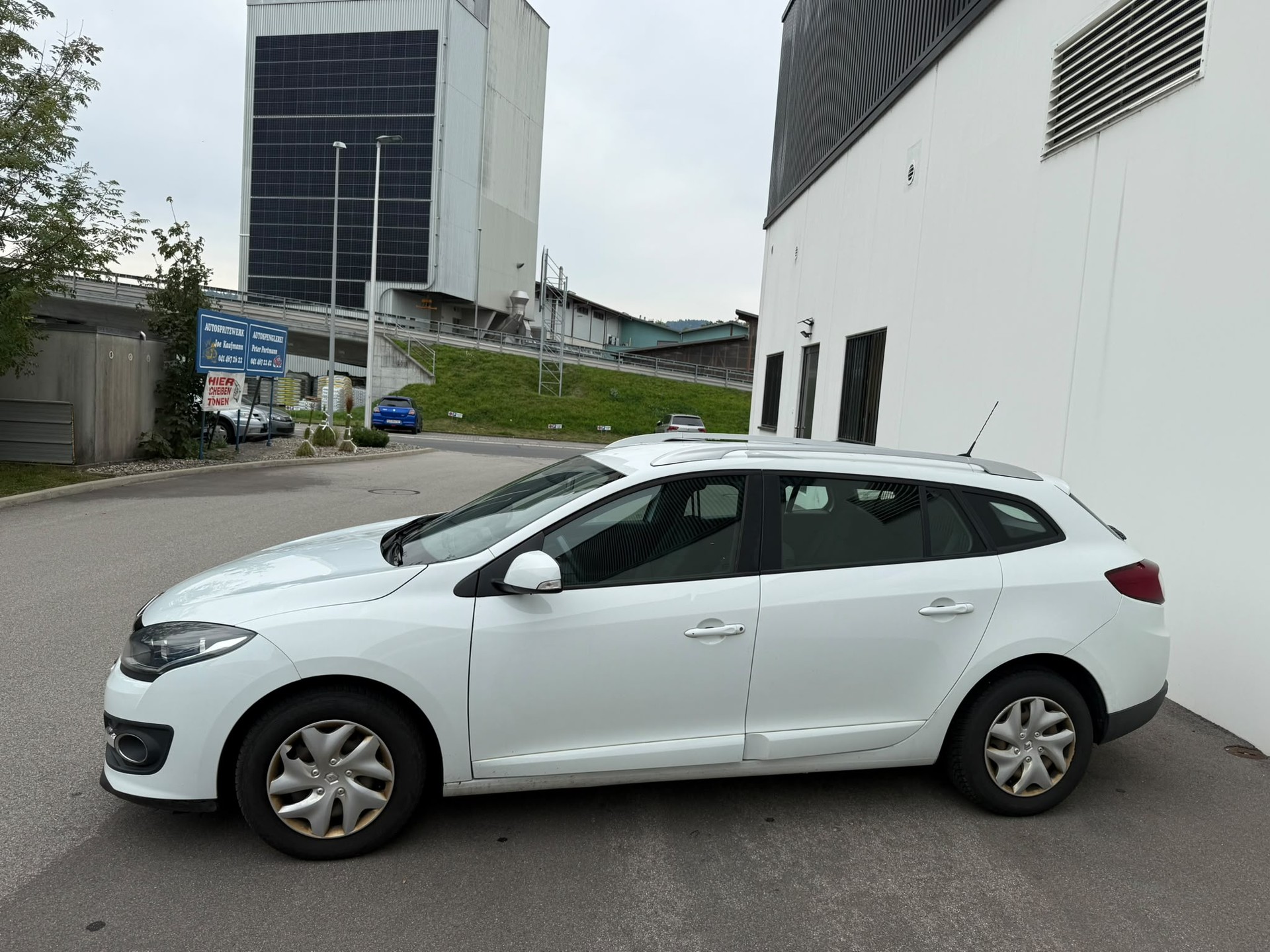 RENAULT Mégane Grandtour 1.5 dCi Bose EDC-image-2