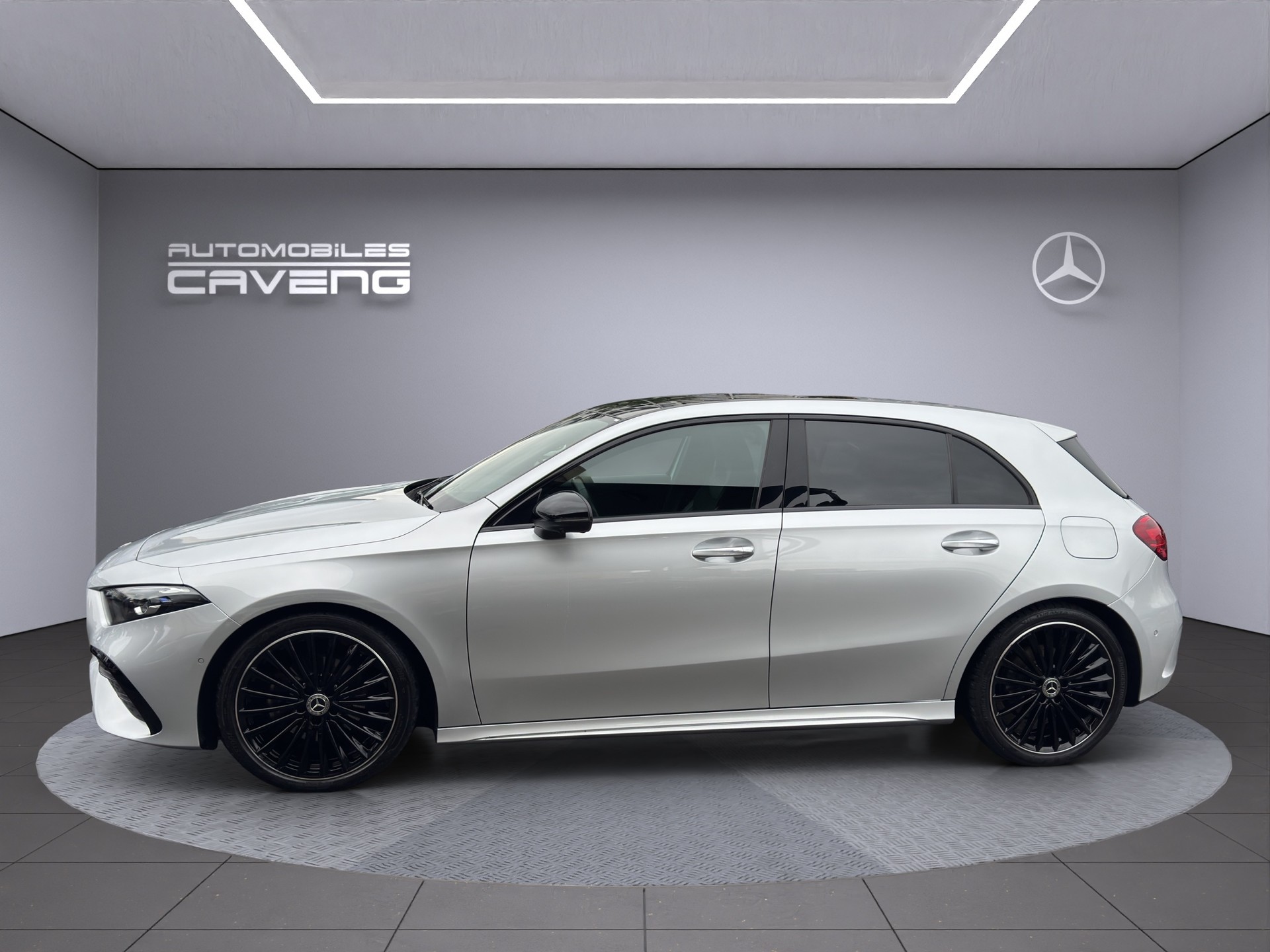 MERCEDES-BENZ A 200 AMG Line 7G-DCT-image-1