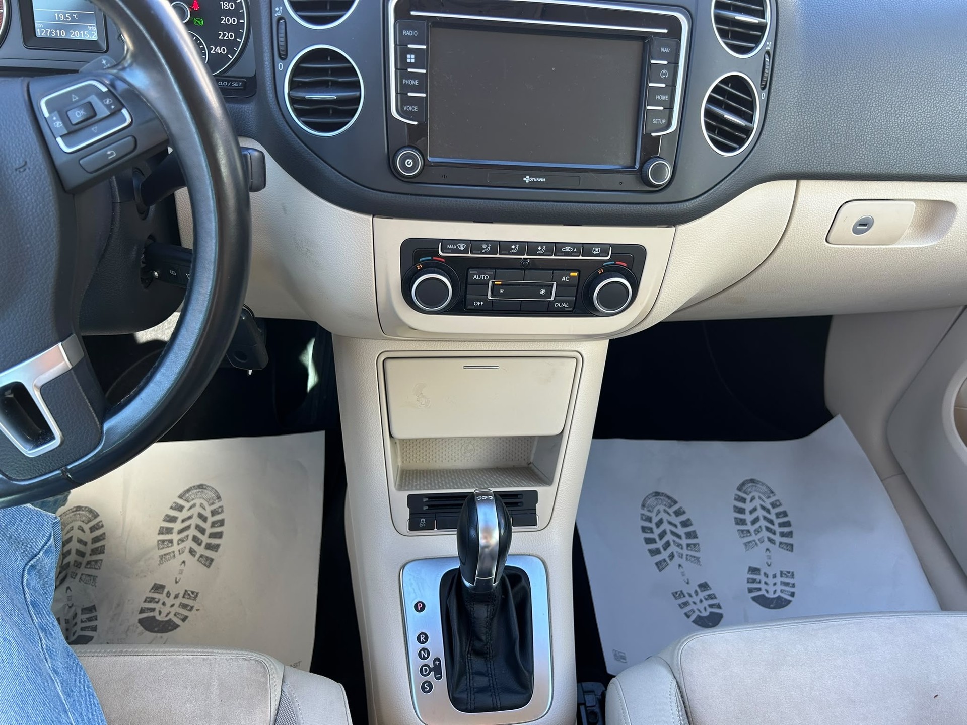 VW Golf Plus 1.4 TSI Highline DSG-image-6