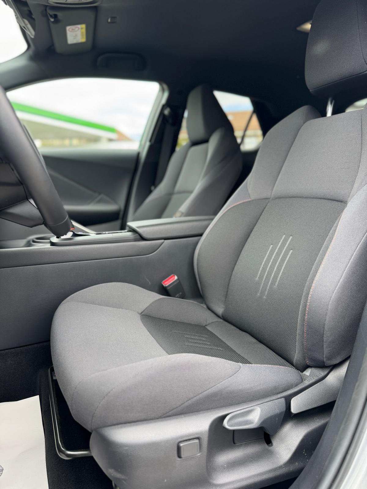 TOYOTA C-HR 1.8 HSD CVT Trend-image-8