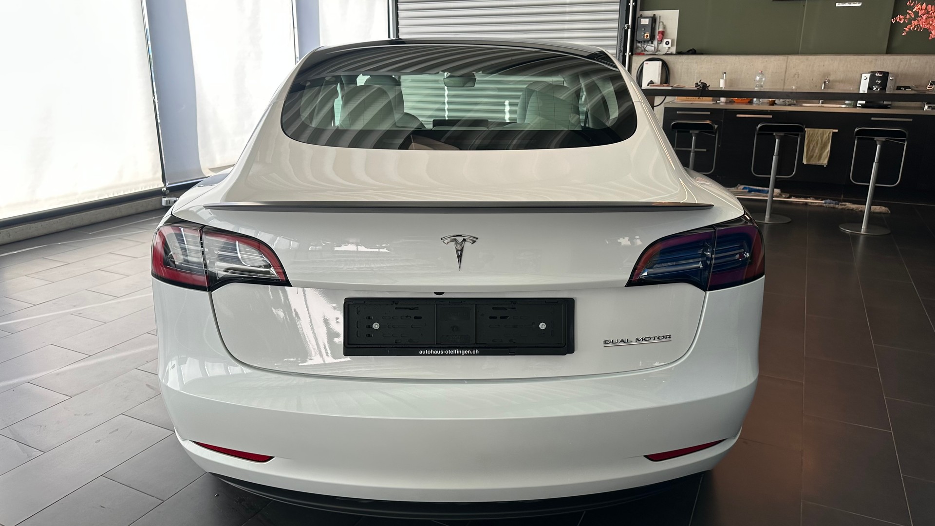 TESLA Model 3 Performance D-image-16