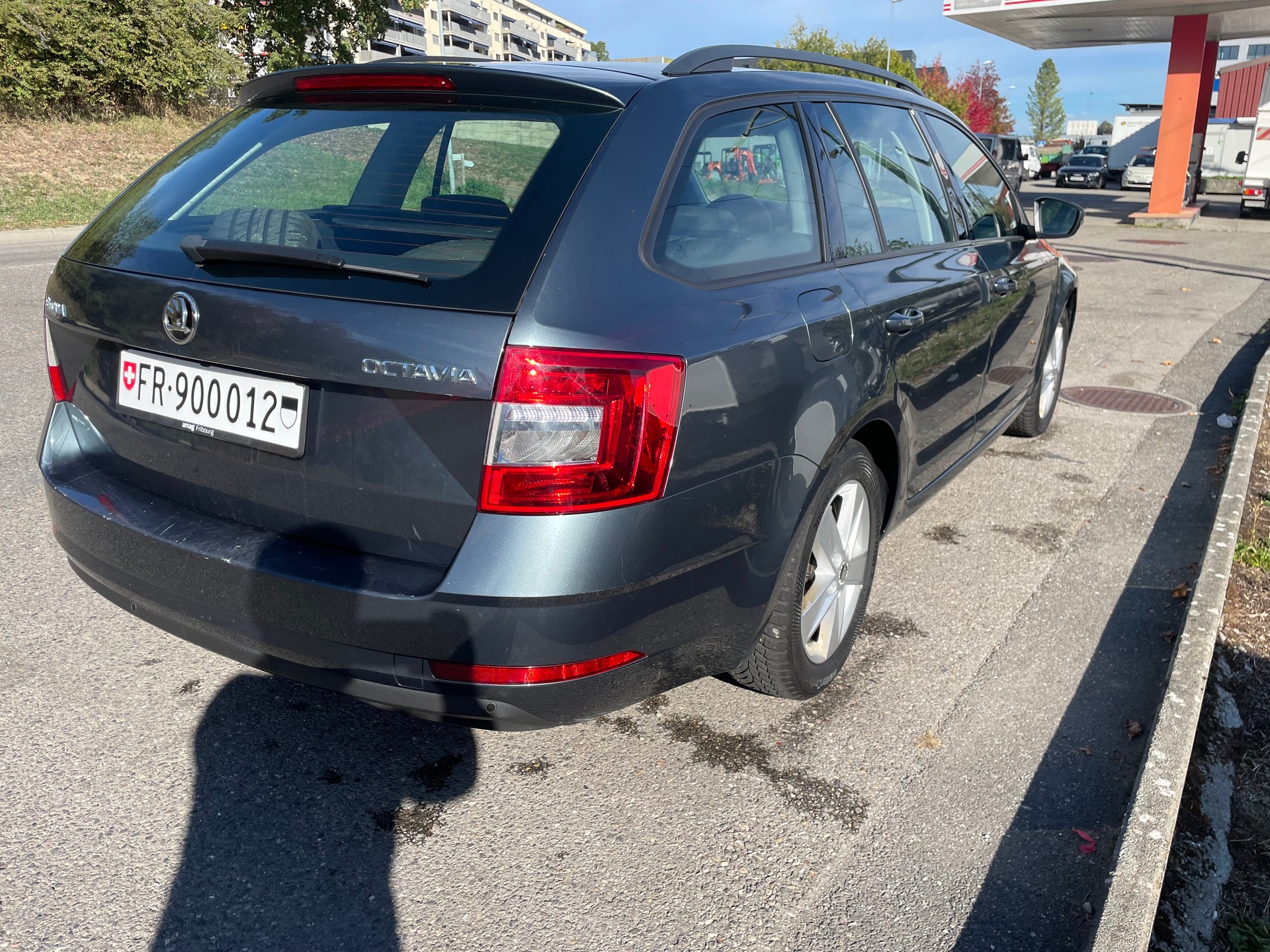 SKODA Octavia Combi 1.0 TSI Style DSG-image-4
