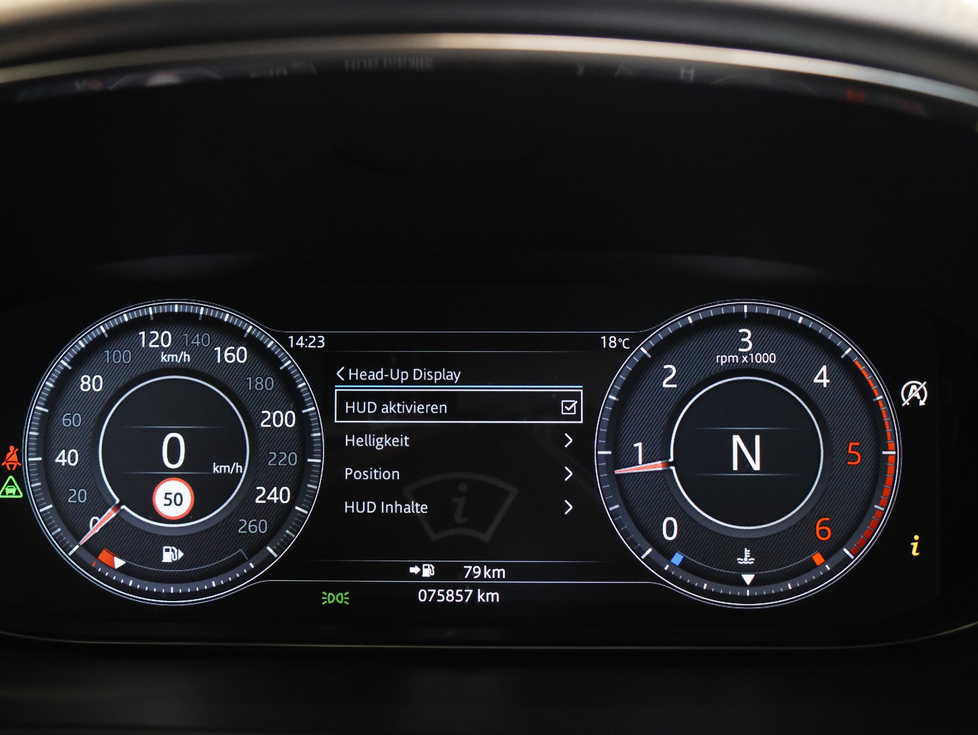 JAGUAR E-Pace 2.0d D180 R-Dynamic SE AWD Automatik-image-27