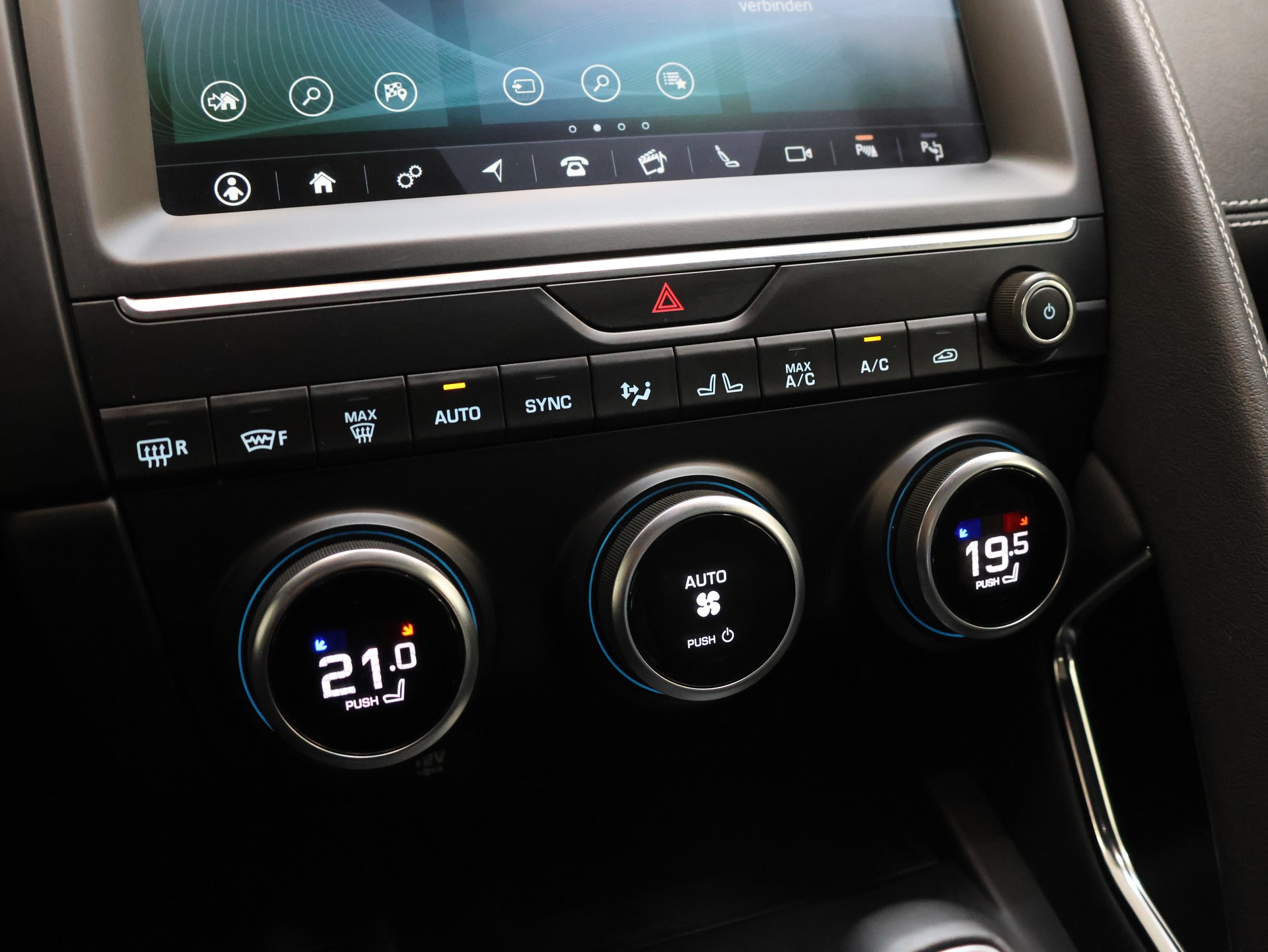 JAGUAR E-Pace 2.0d D180 R-Dynamic SE AWD Automatik-image-20