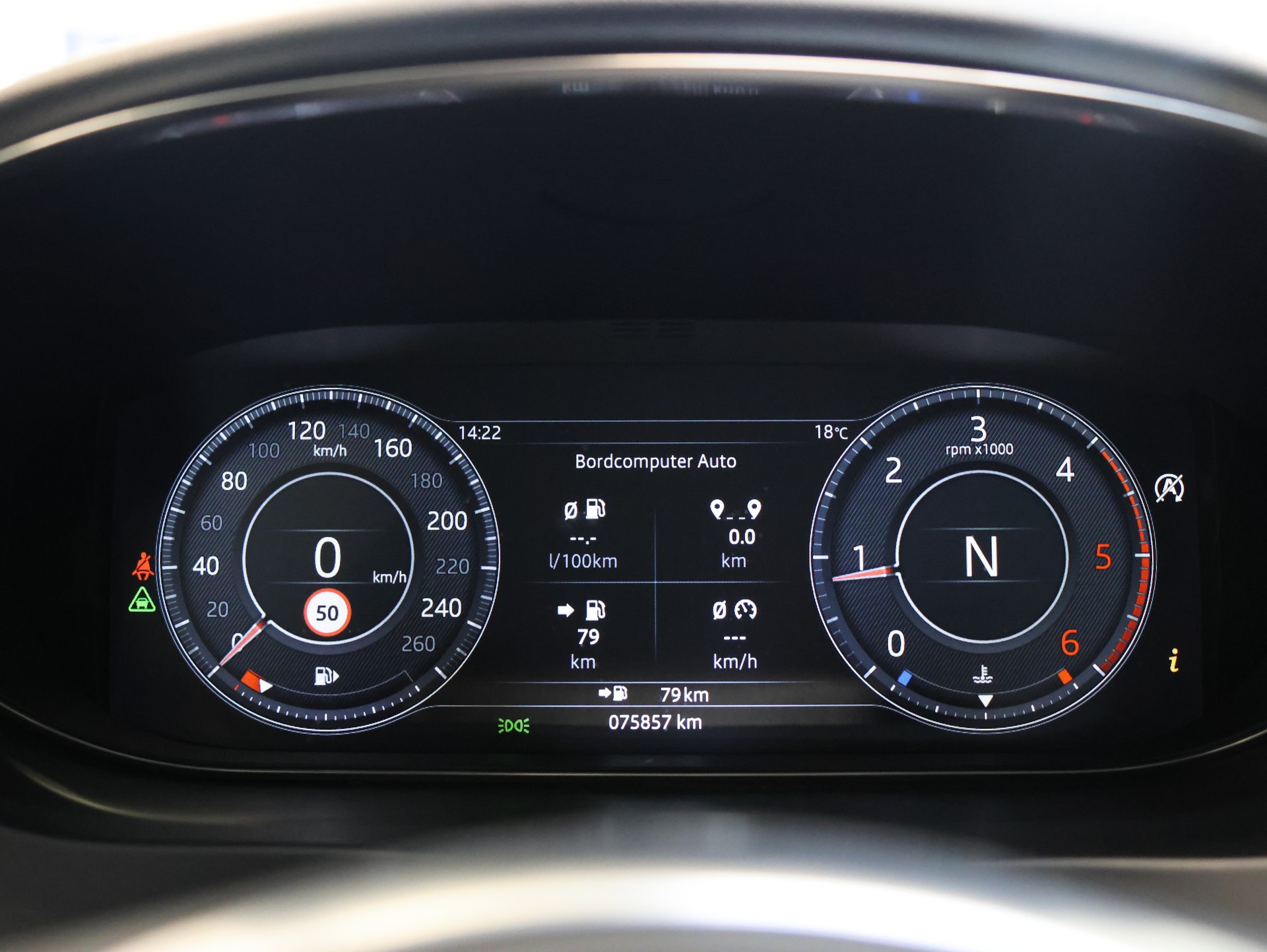 JAGUAR E-Pace 2.0d D180 R-Dynamic SE AWD Automatik-image-25