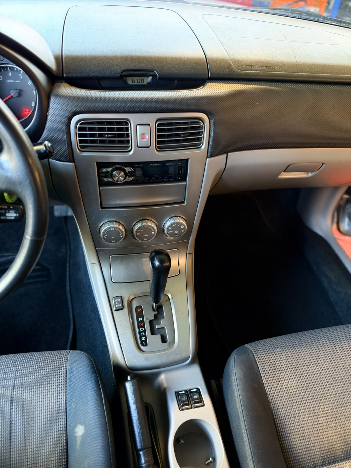 SUBARU Forester 2.0X (Swiss)-image-10
