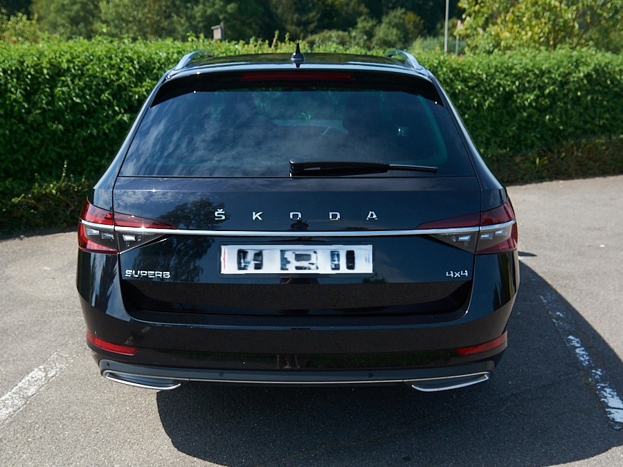 SKODA 2.0 TDI 200 L & K 4x4 DSG-image-3