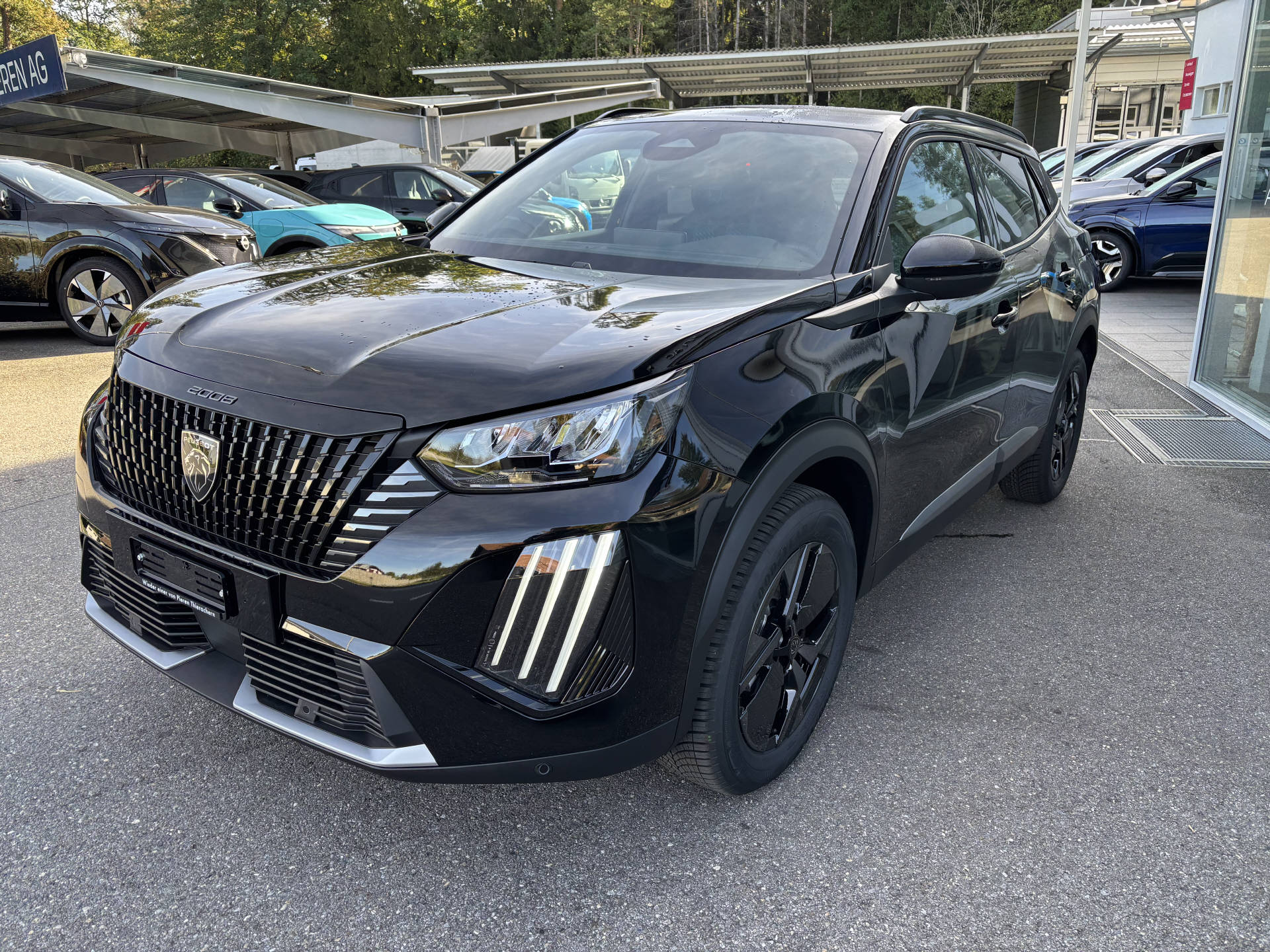 PEUGEOT 2008 1.2 Hybrid 145 Envy-image-1