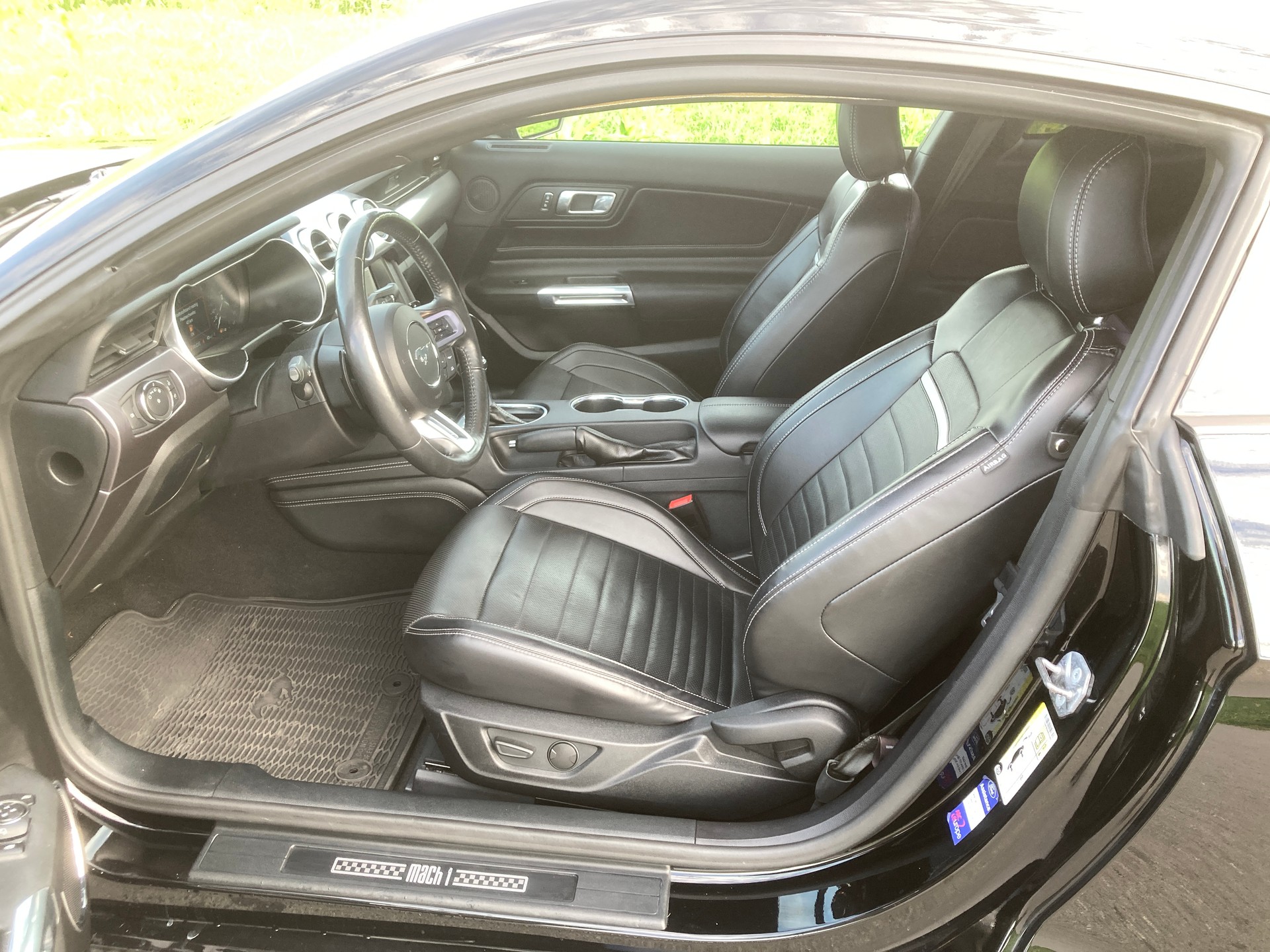 FORD Mustang Fastback 5.0 V8 Mach 1 Automat-image-7
