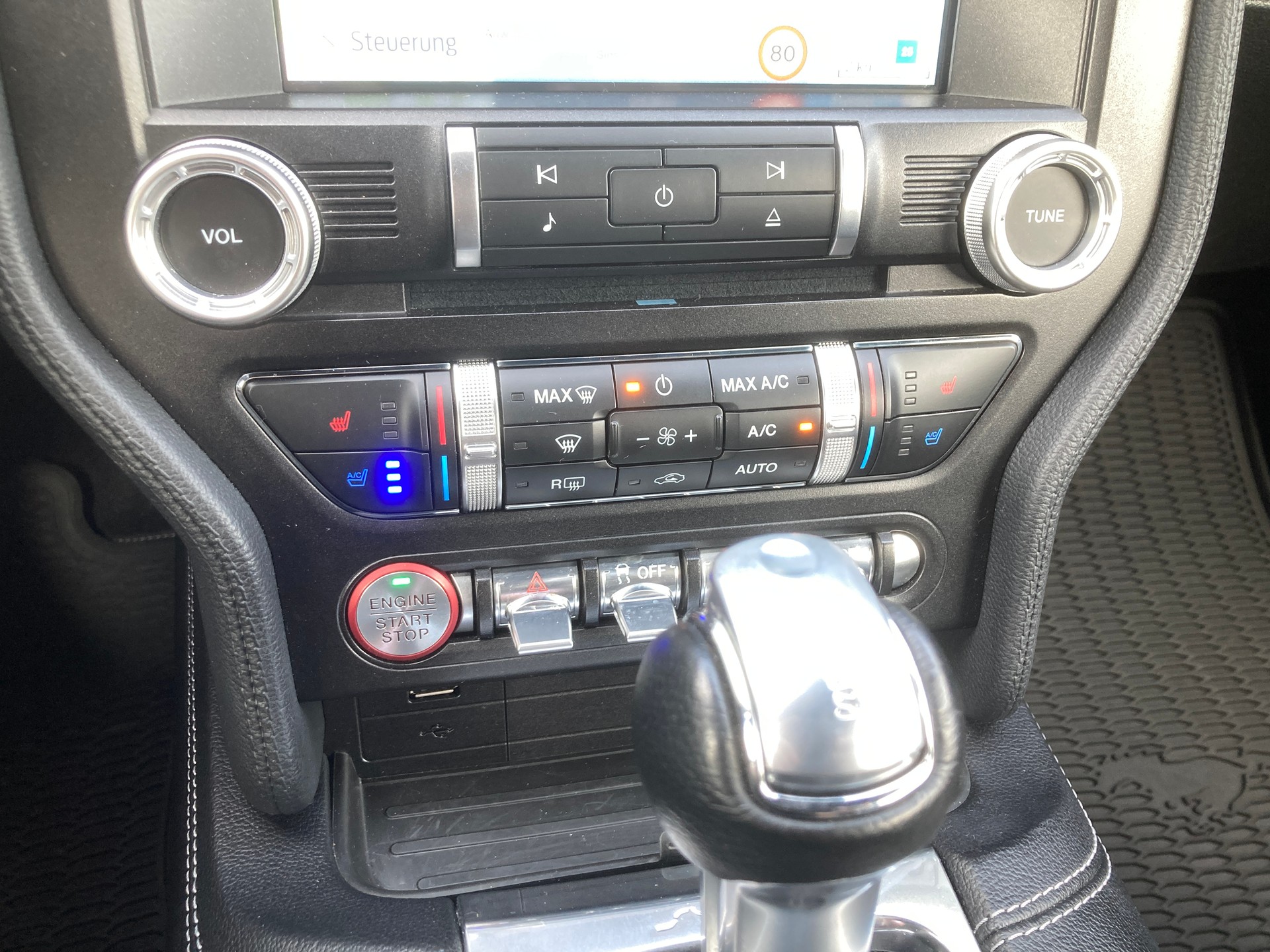 FORD Mustang Fastback 5.0 V8 Mach 1 Automat-image-9