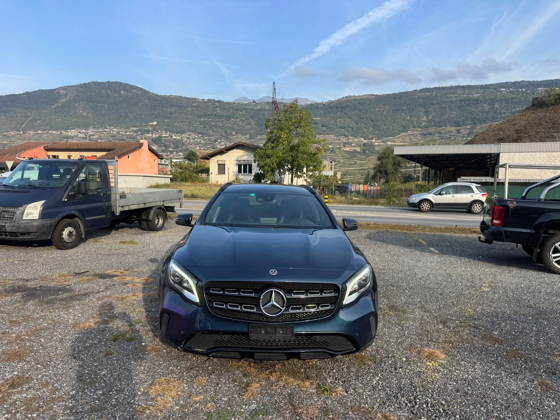 MERCEDES-BENZ GLA 200 Night Star 7G-DCT-image-2