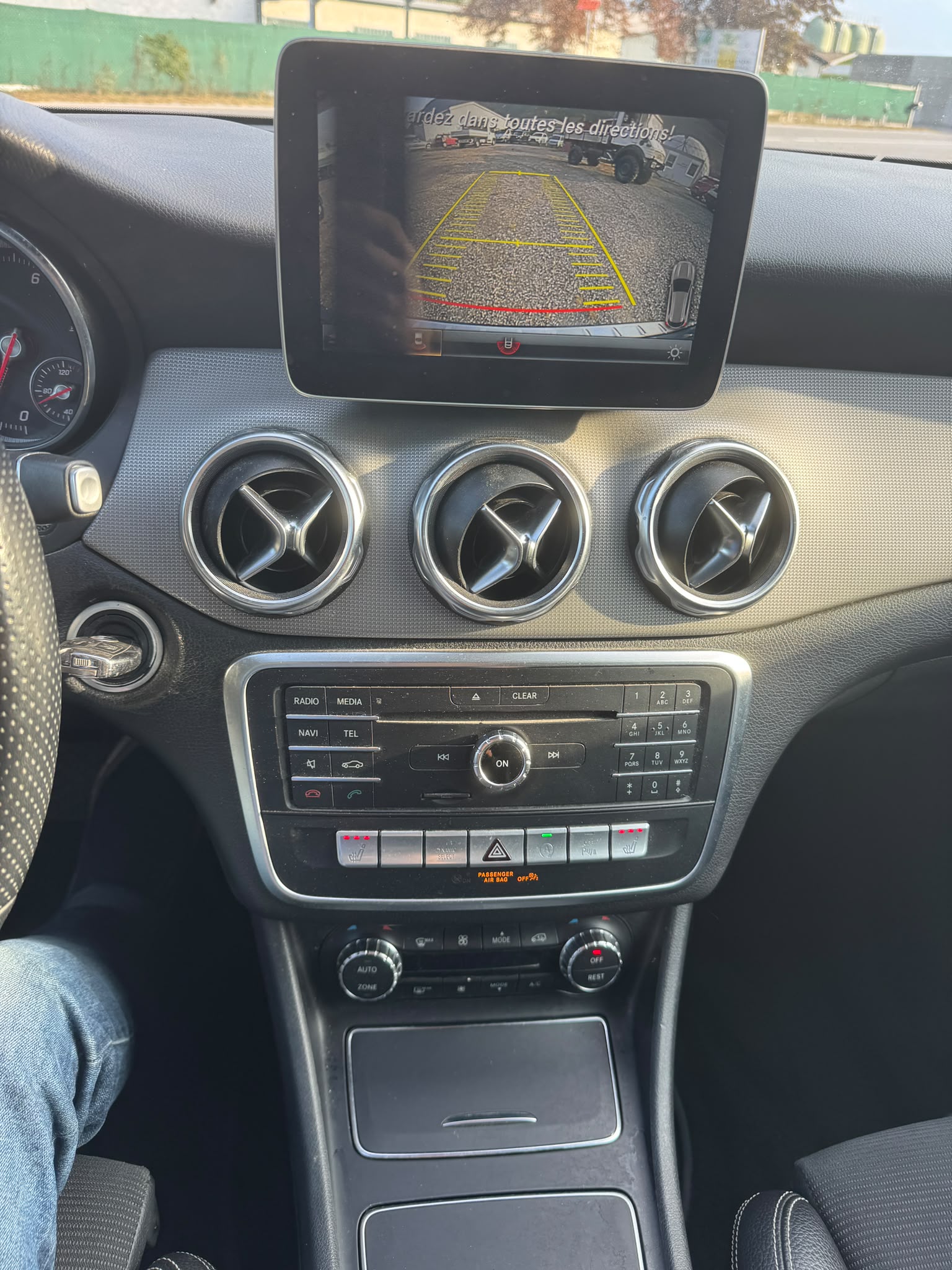 MERCEDES-BENZ GLA 200 Night Star 7G-DCT-image-10