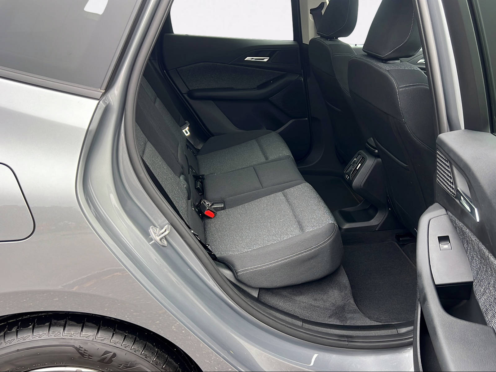 BMW 225e xDrive Active Tourer-image-9