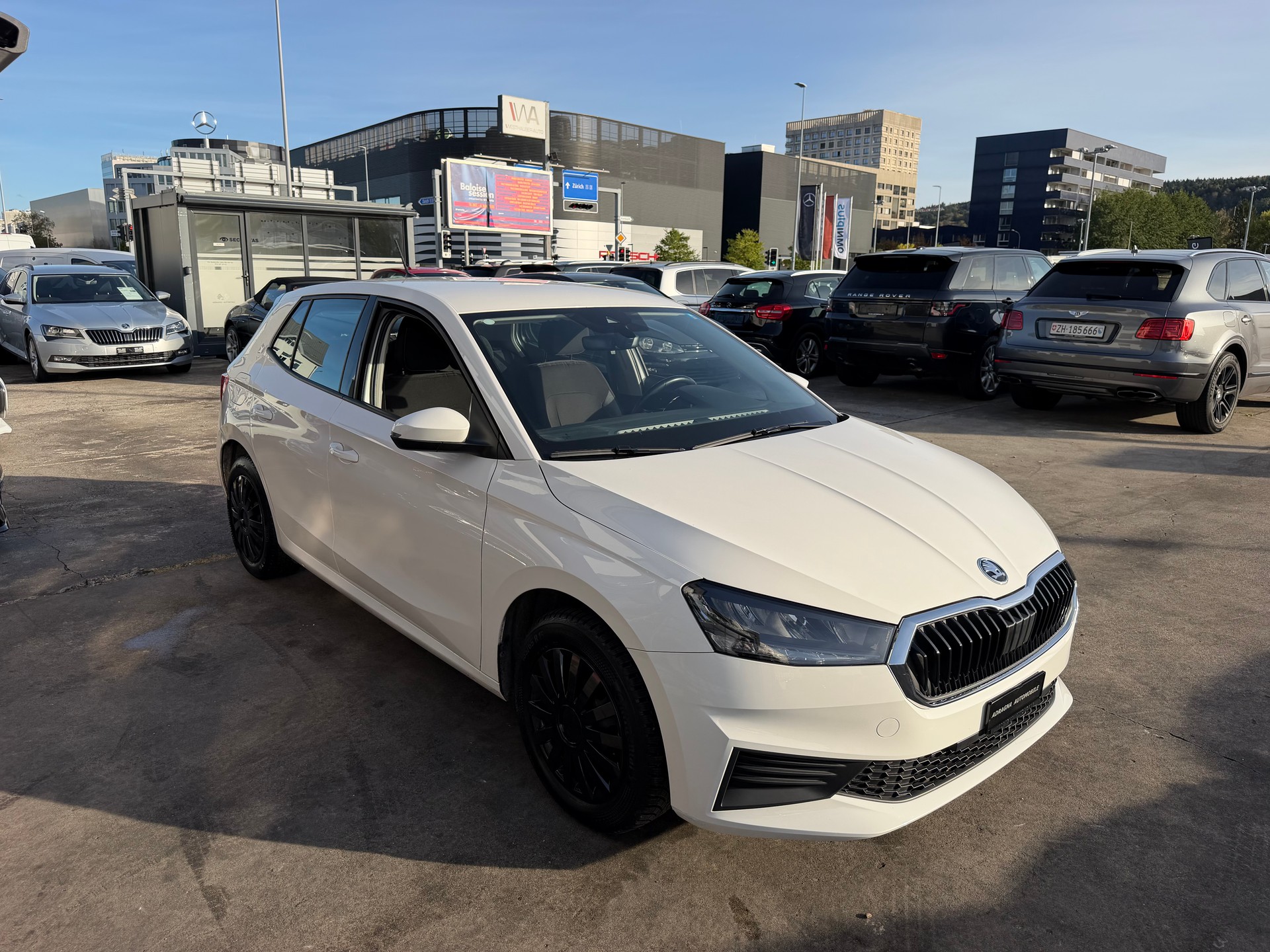 SKODA Fabia 1.0 MPI Ambition-image-8