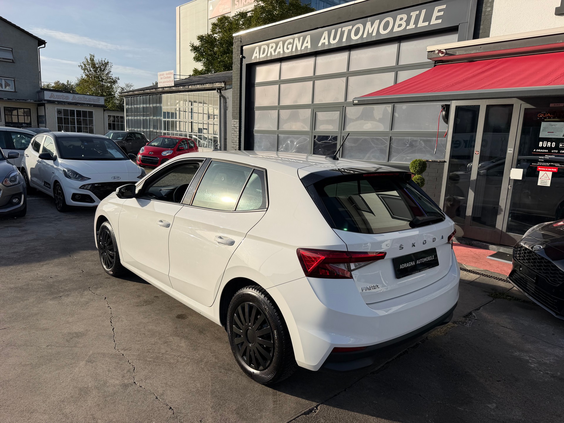 SKODA Fabia 1.0 MPI Ambition-image-6