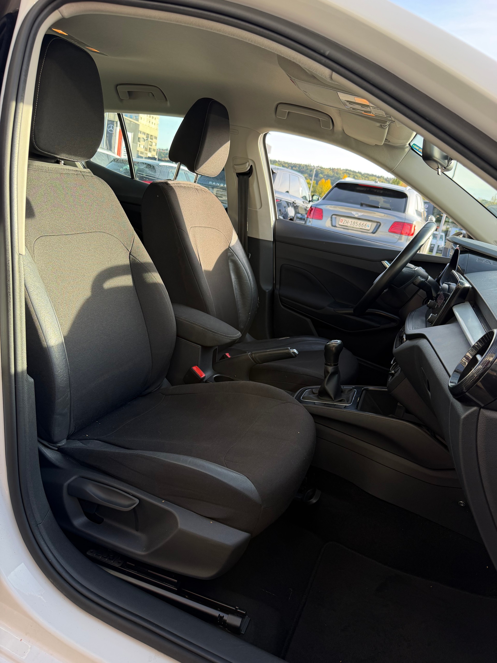SKODA Fabia 1.0 MPI Ambition-image-18