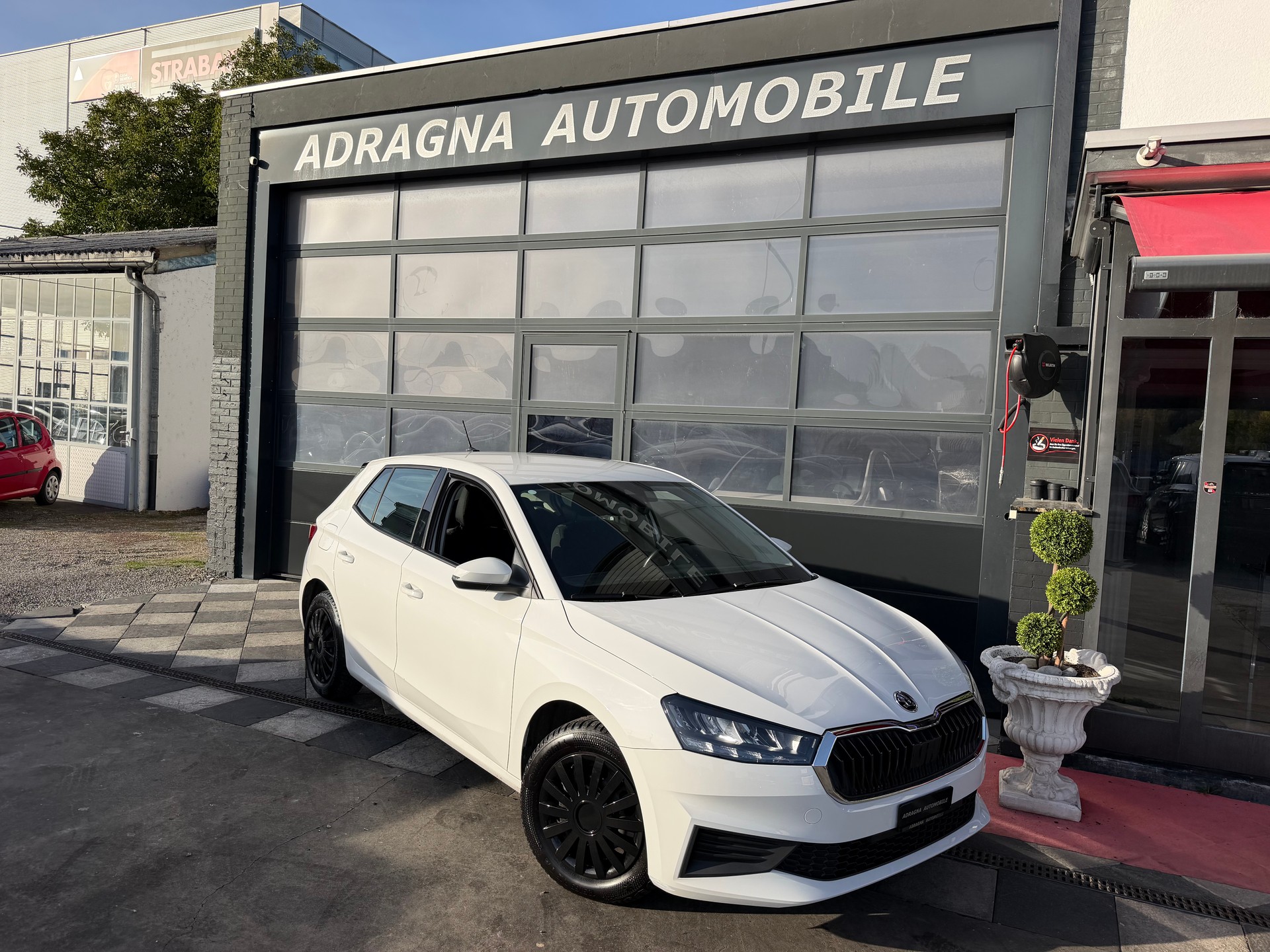 SKODA Fabia 1.0 MPI Ambition-image-1