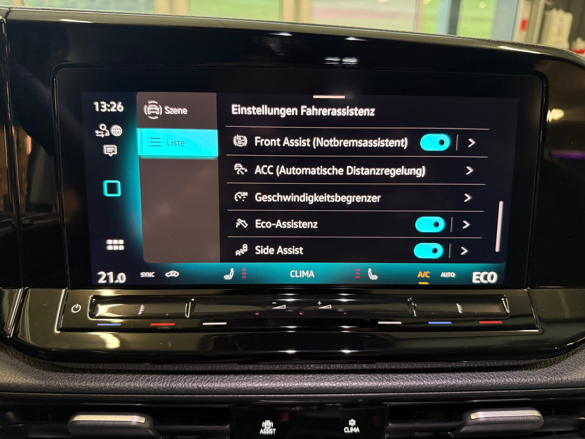 VW Caddy Maxi 1.5 TSI Plug in Hybrid Style DSG-image-30
