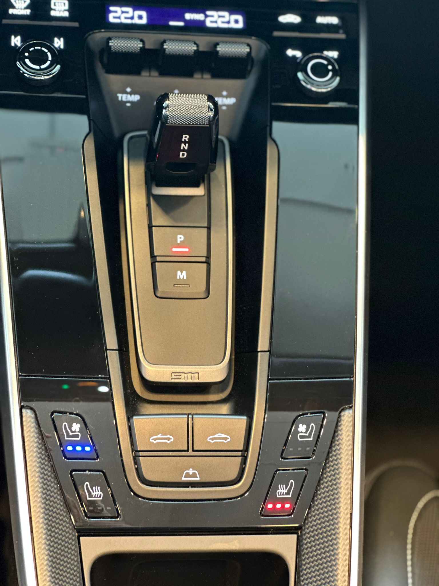 PORSCHE 911 Turbo S Cabriolet PDK-image-18