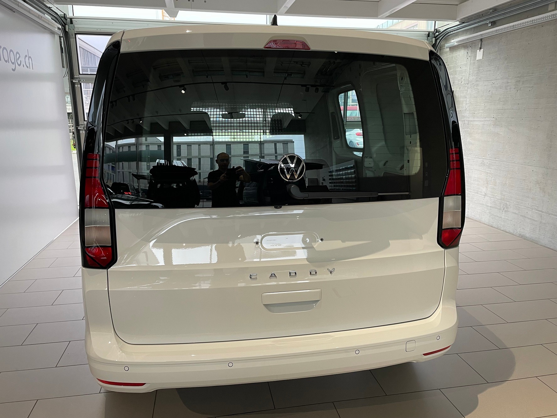 VW Caddy Cargo 1.5 TSI Entry-image-2