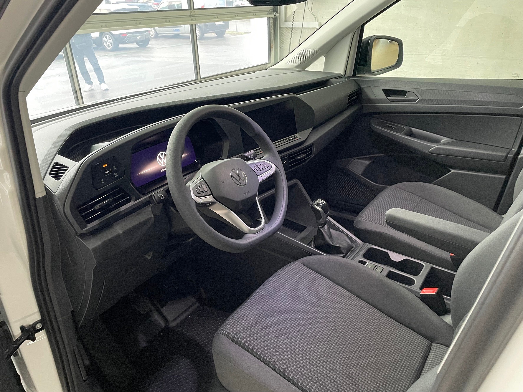 VW Caddy Cargo 1.5 TSI Entry-image-8