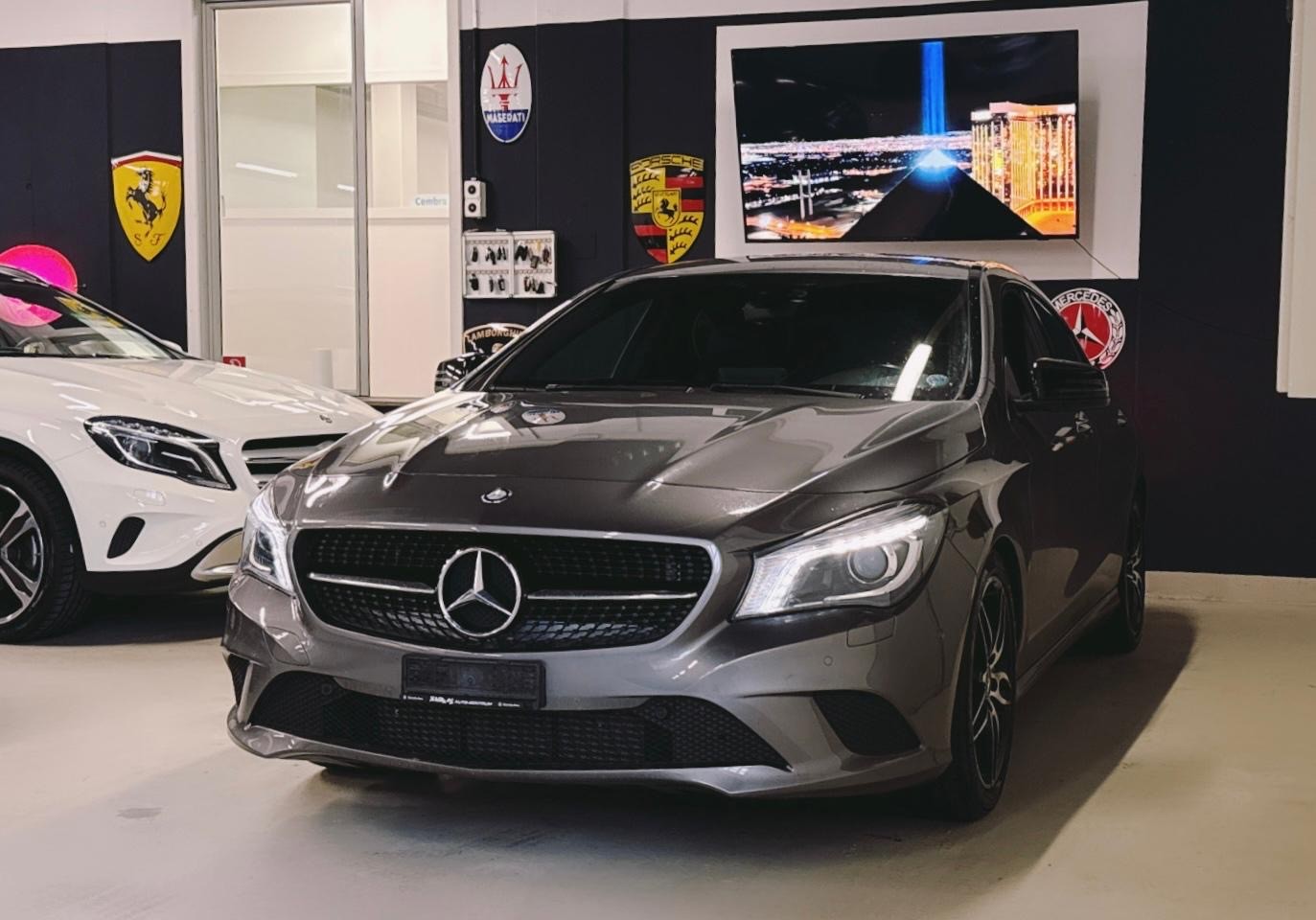 MERCEDES-BENZ CLA 200 Night Star 7G-DCT-image-1