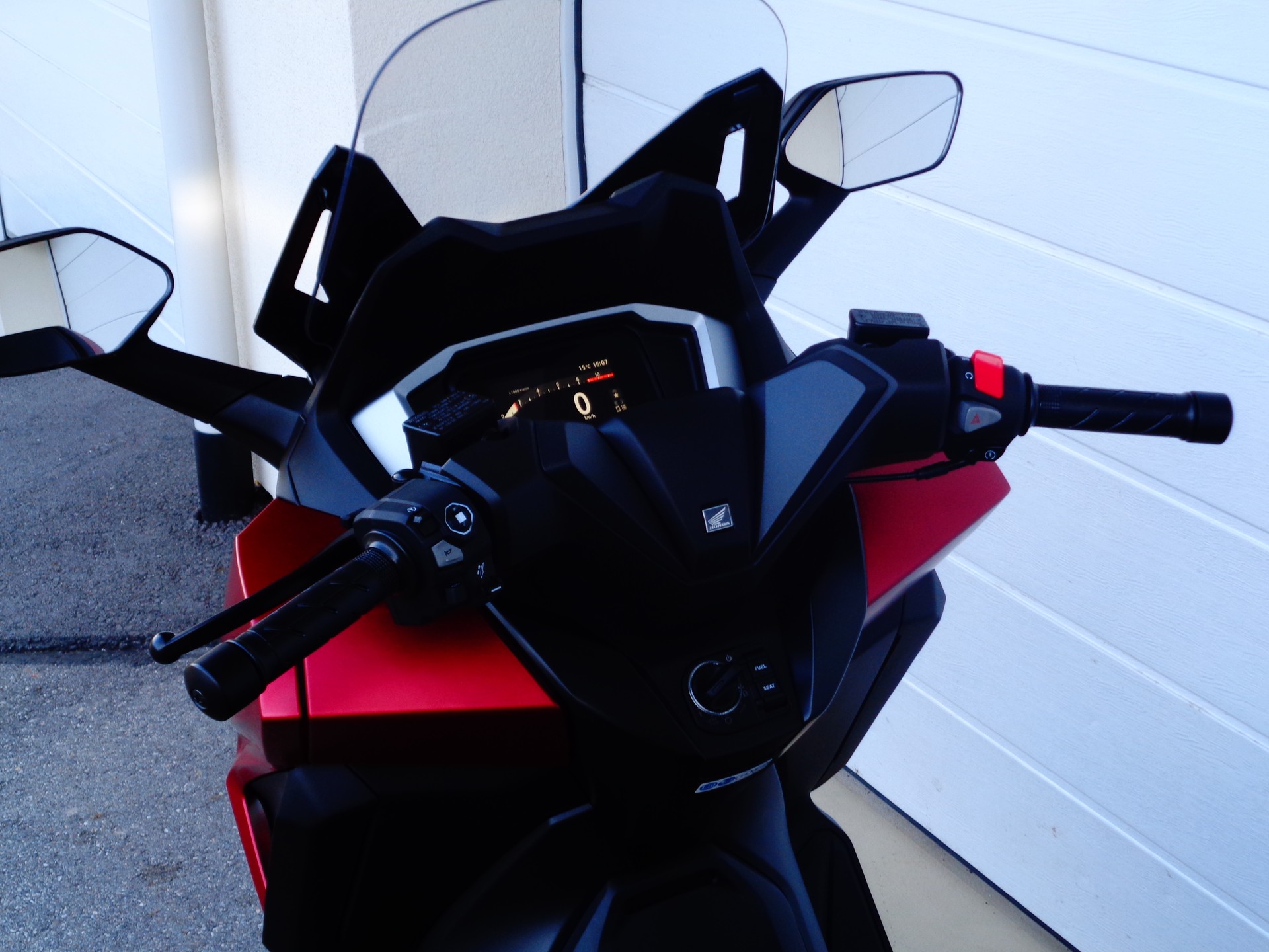 HONDA NSS 350 Smart Top Box-image-12