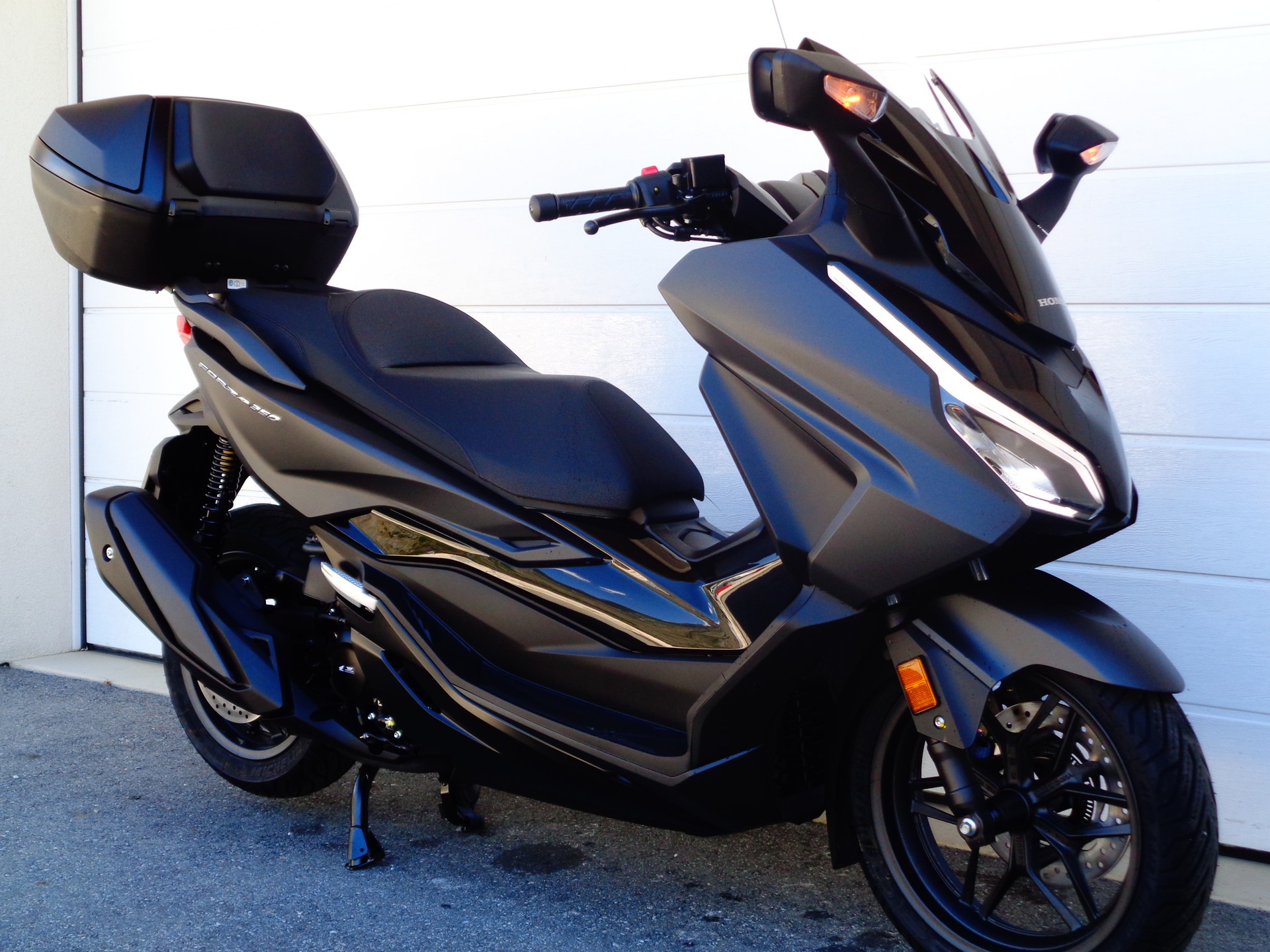 HONDA NSS 350 Smart Top Box-showroom-element-1