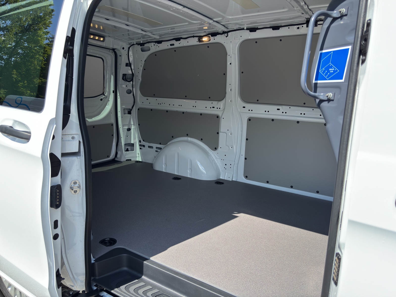 MERCEDES-BENZ Vito 116 CDI Lang Pro 9G-Tronic 4M-image-8