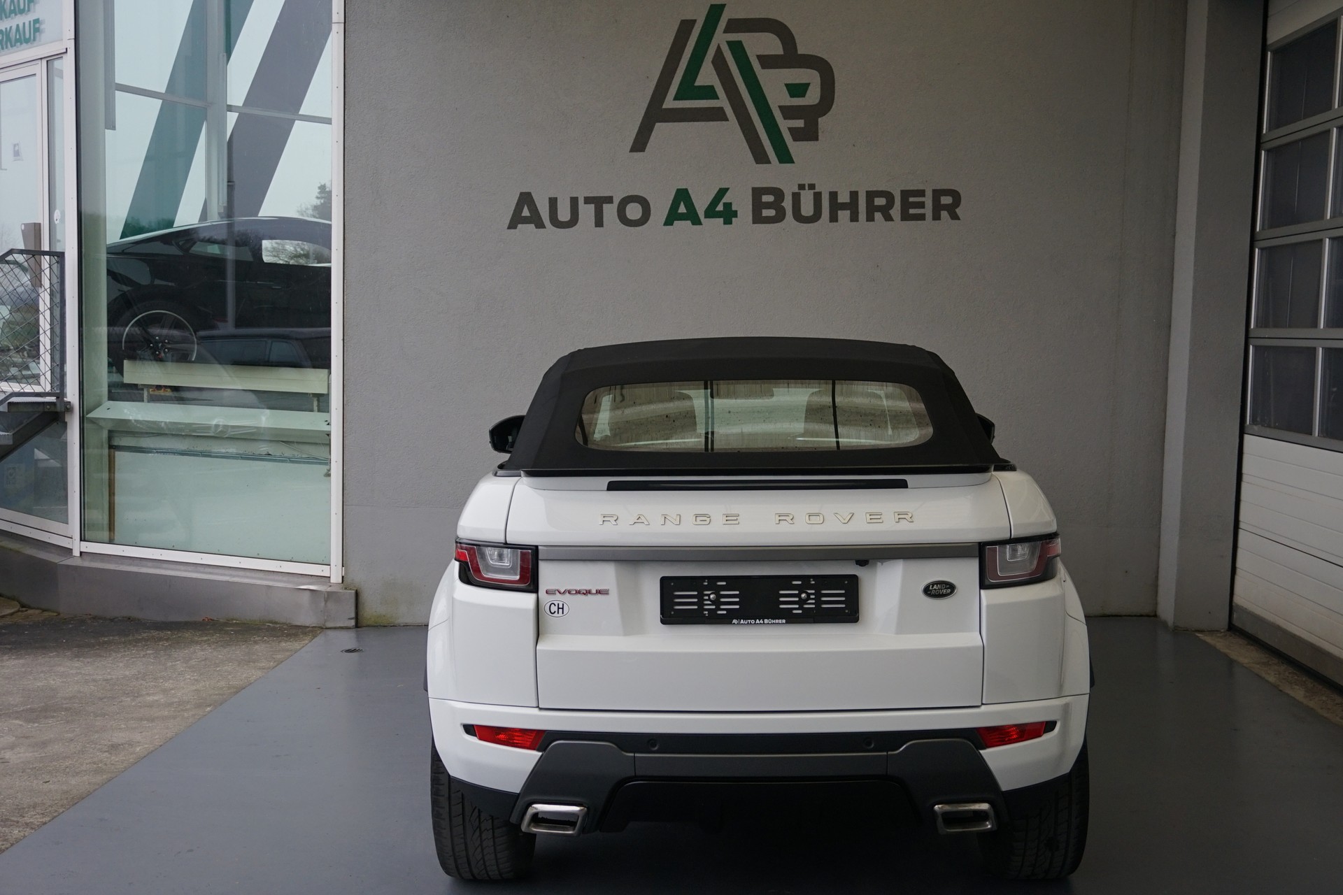 LAND ROVER Evoque 2.0TD4 SE Dynamic Convertible-image-14