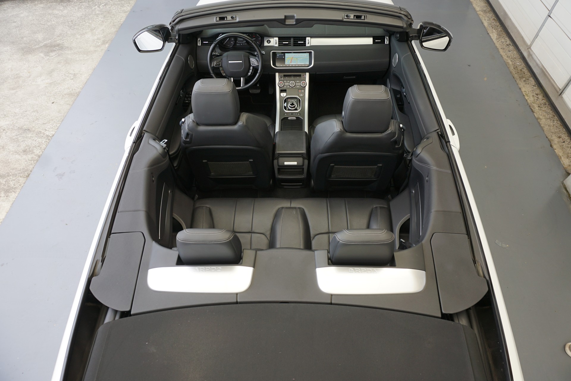 LAND ROVER Evoque 2.0TD4 SE Dynamic Convertible-image-18