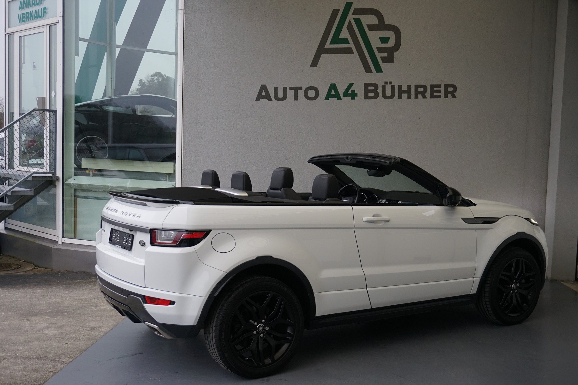 LAND ROVER Evoque 2.0TD4 SE Dynamic Convertible-image-11